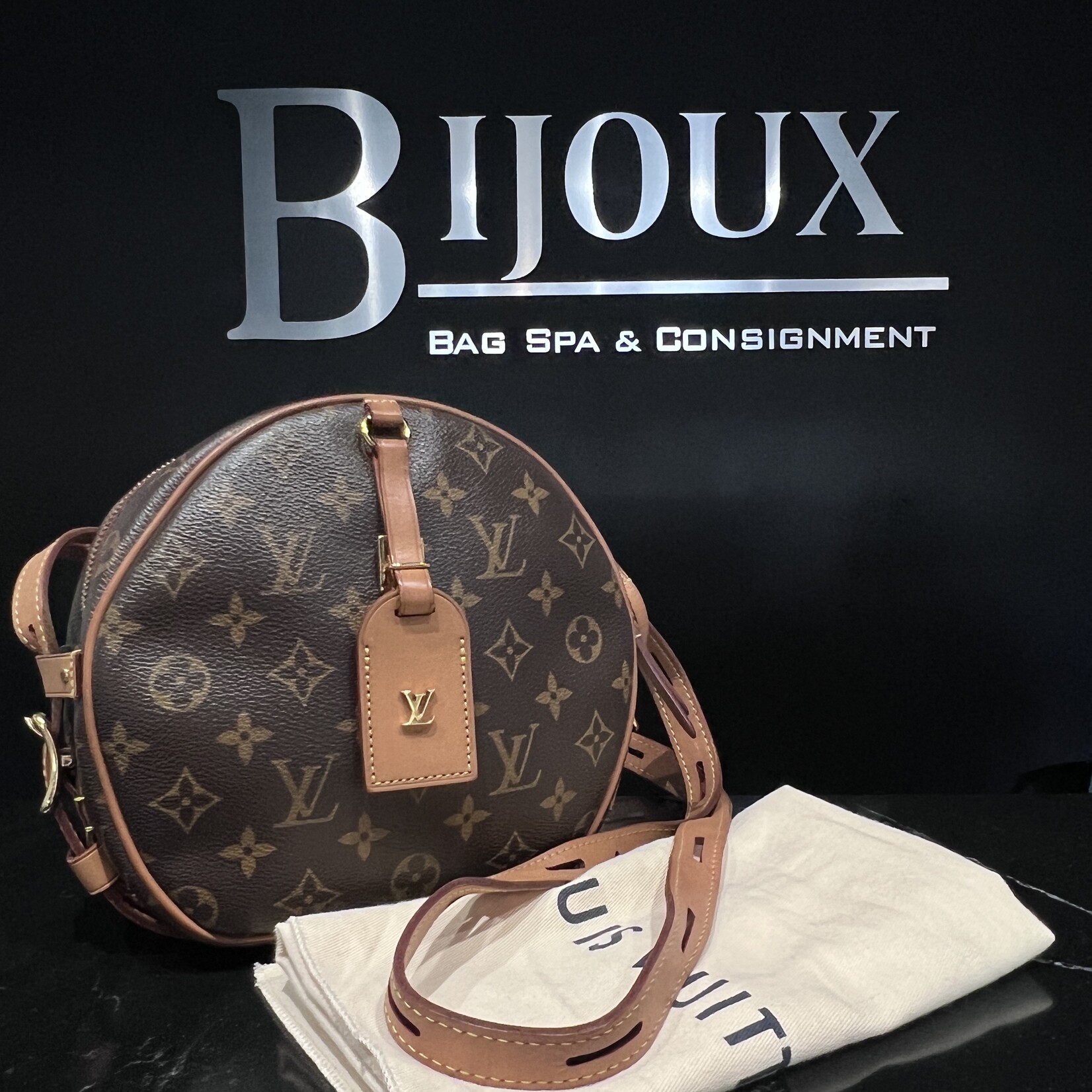 Louis Vuitton Louis Vuitton Boite Chapeau