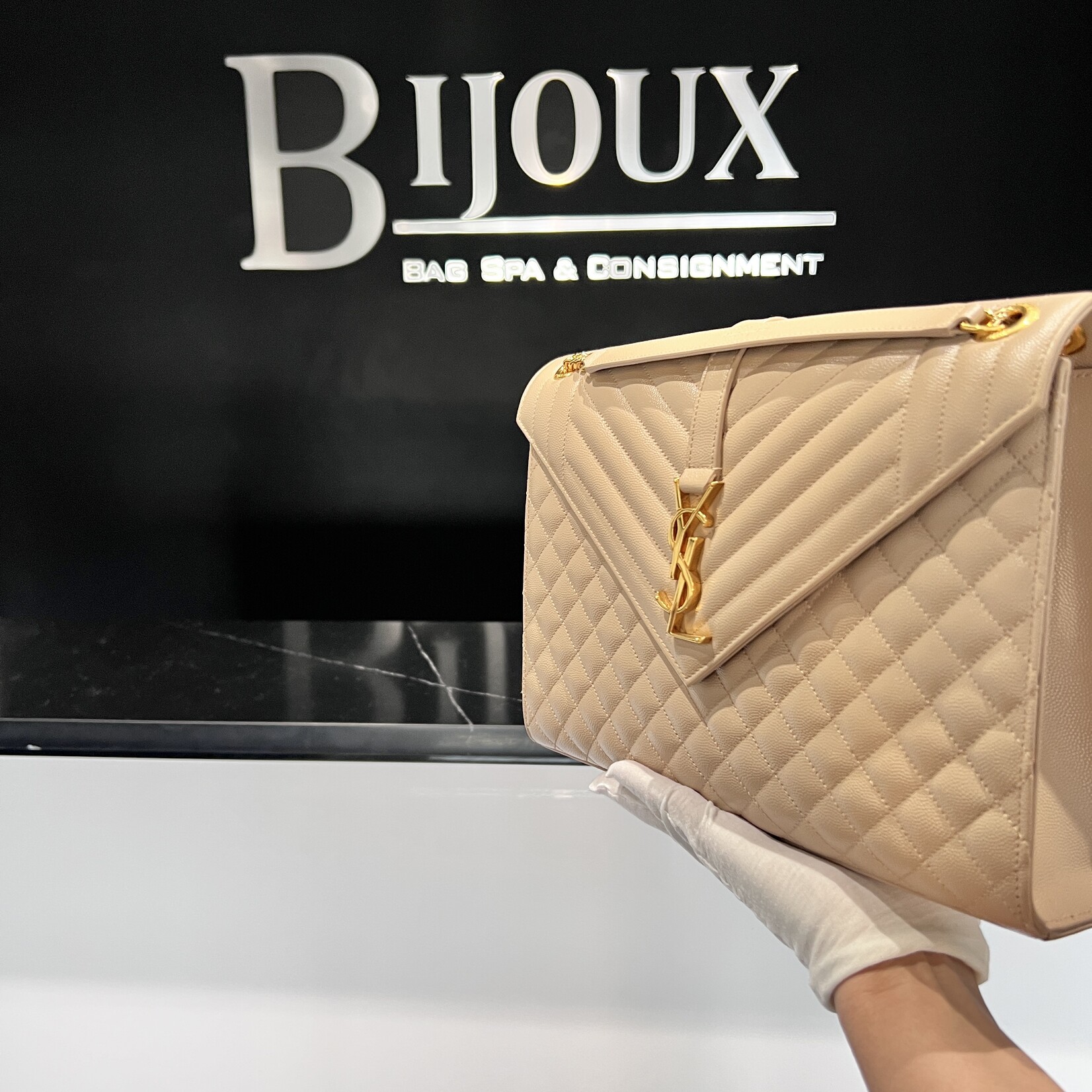 Saint Laurent Saint Laurent Large Nude Flap Bag