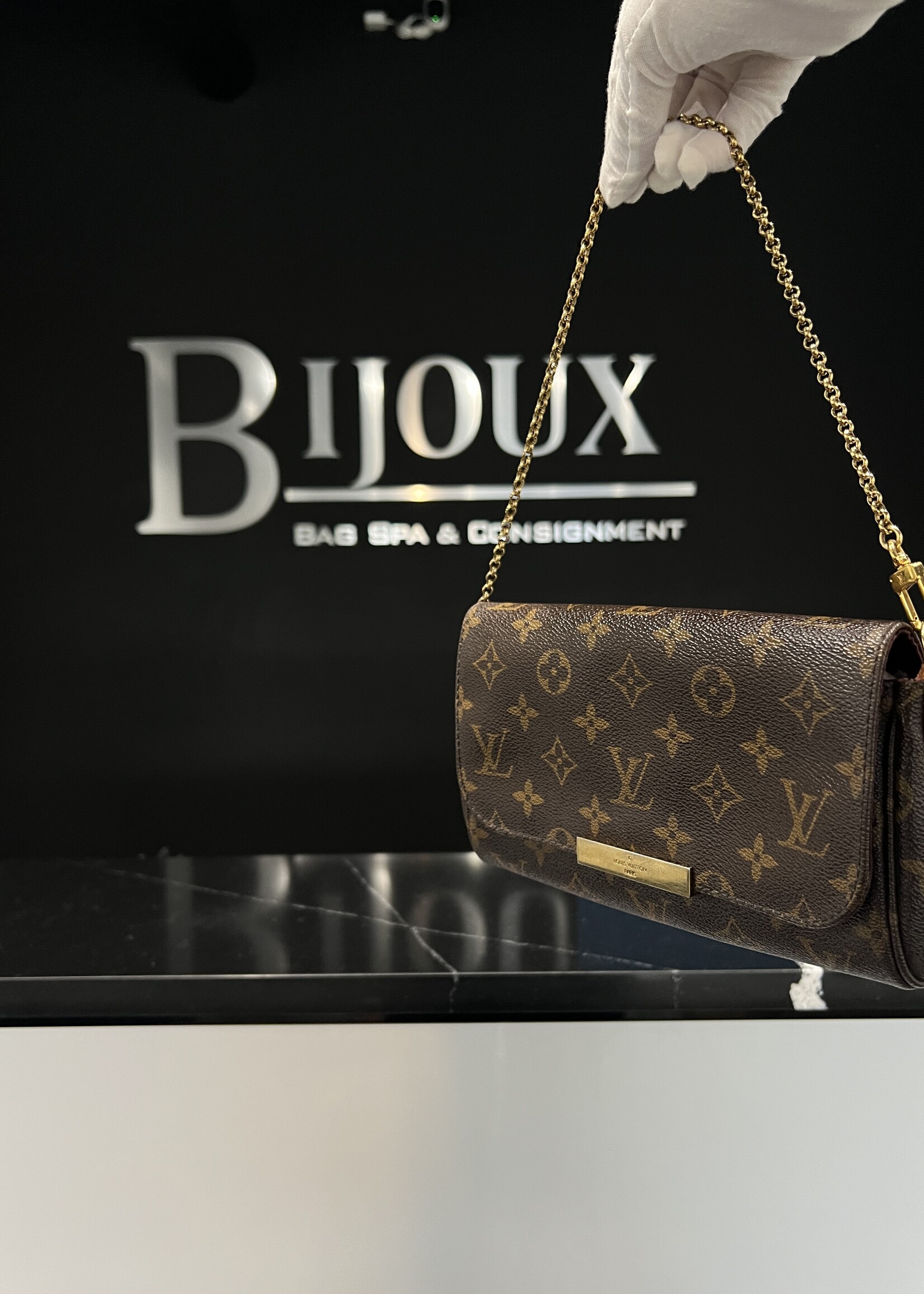 Louis Vuitton SOLD- Louis Vuitton Monogram Favourite PM