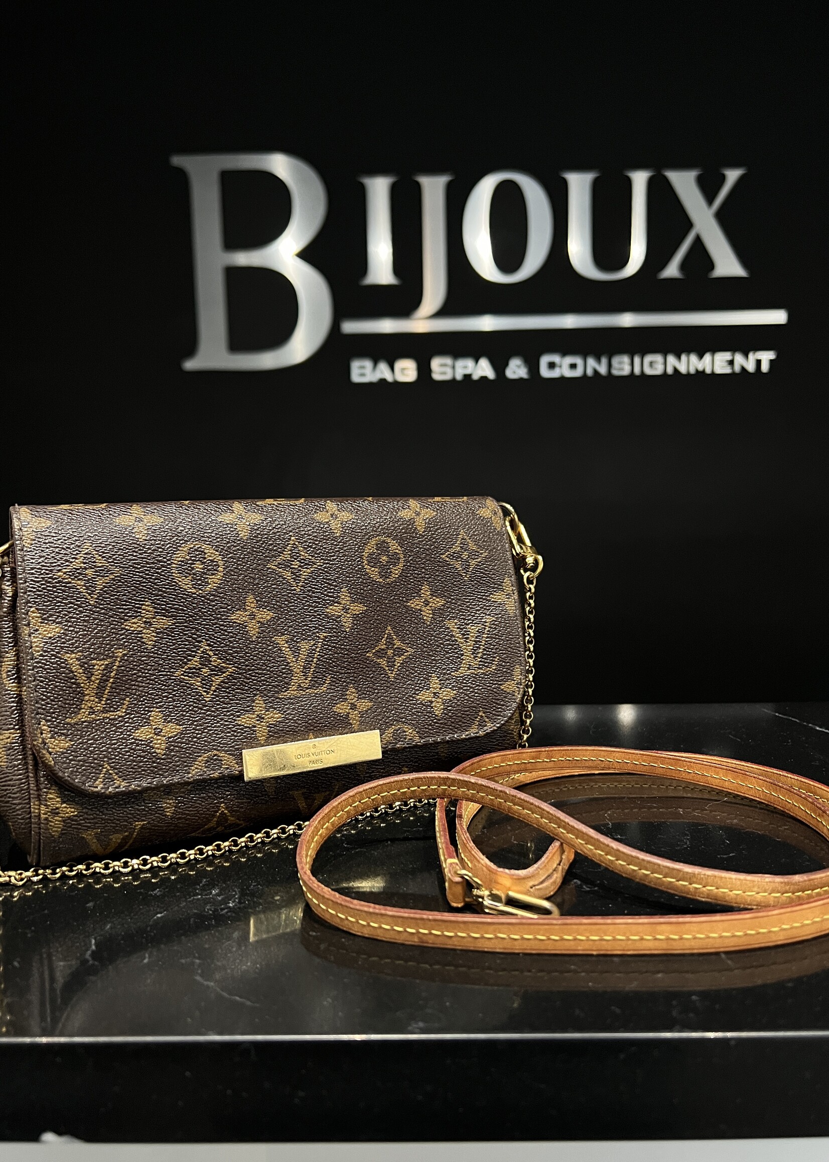 Louis Vuitton SOLD- Louis Vuitton Monogram Favourite PM