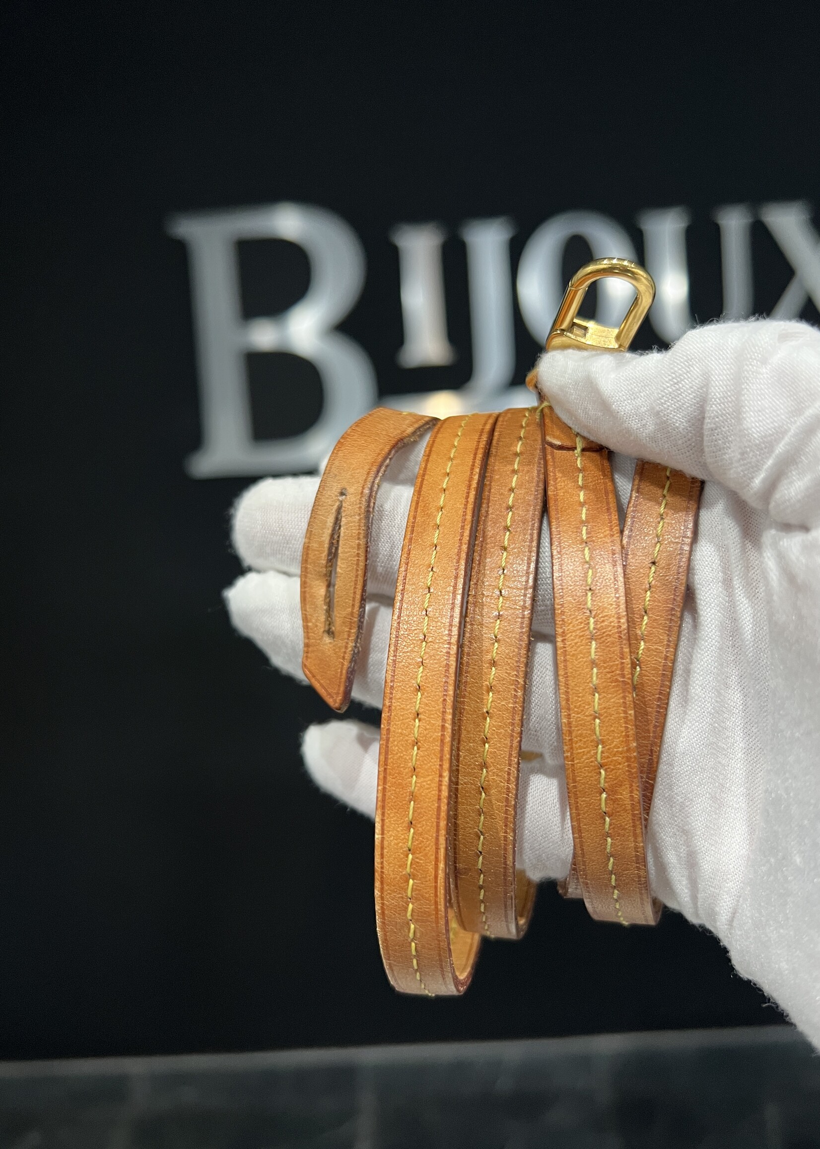 Louis Vuitton SOLD- Louis Vuitton Monogram Favourite PM