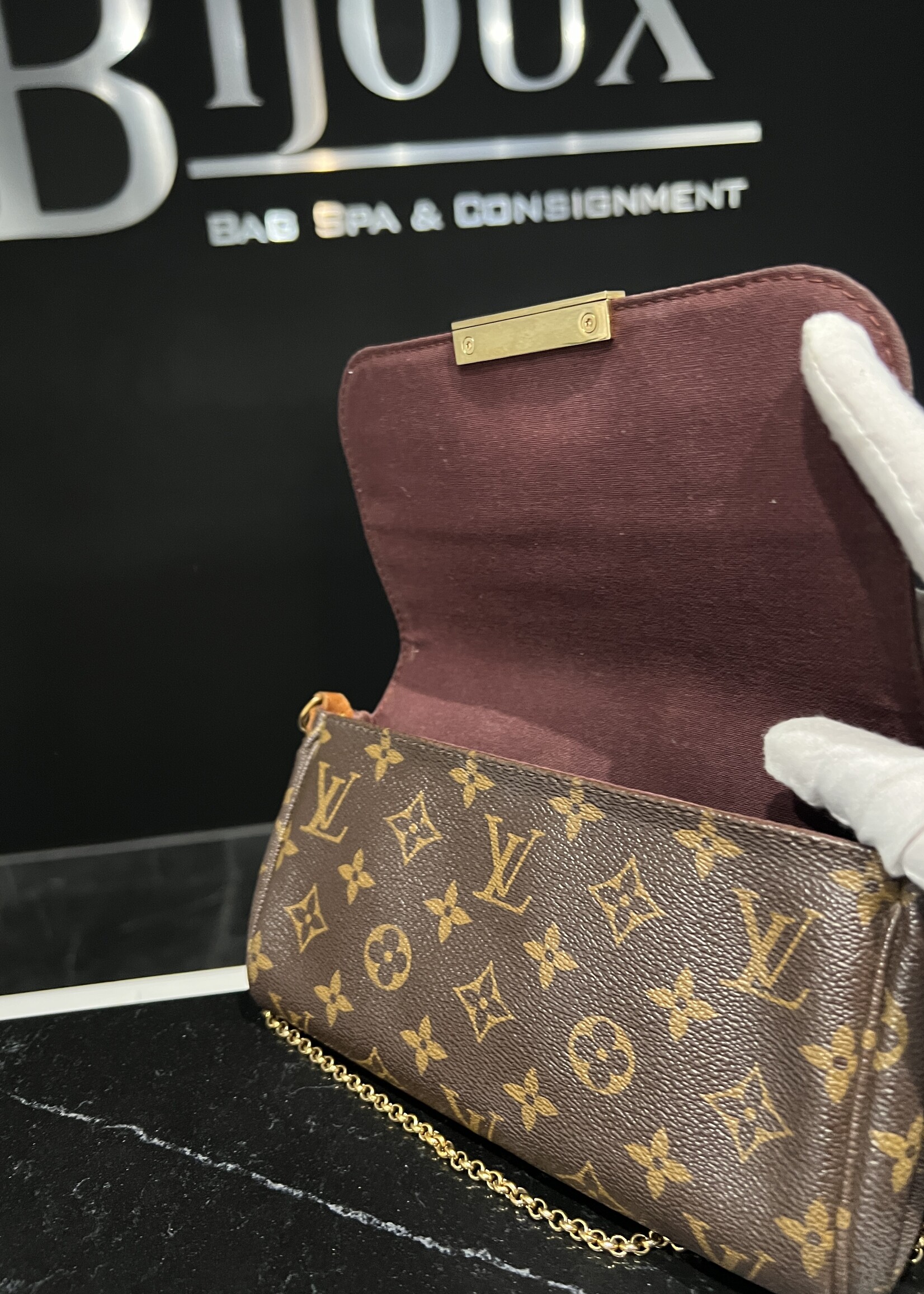 Louis Vuitton SOLD- Louis Vuitton Monogram Favourite PM