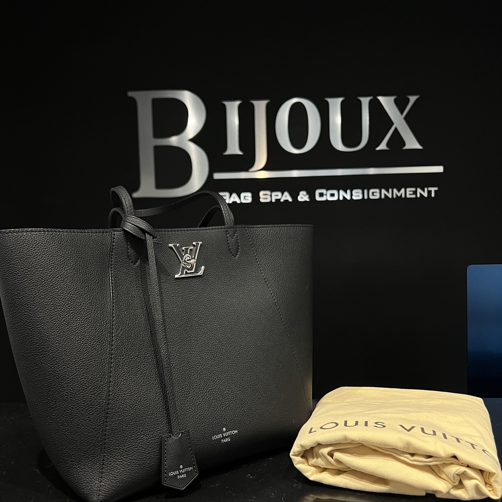 Louis Vuitton Louis Vuitton Black Cabas Lock Me