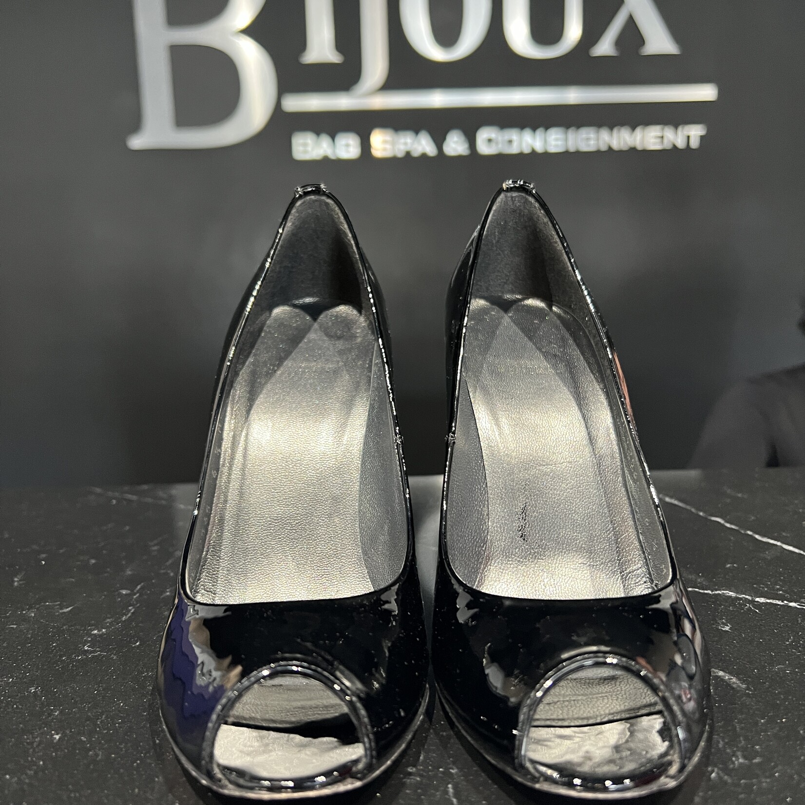 Stuart Weitzman Stuart Weitzman Black Heels - 6.5