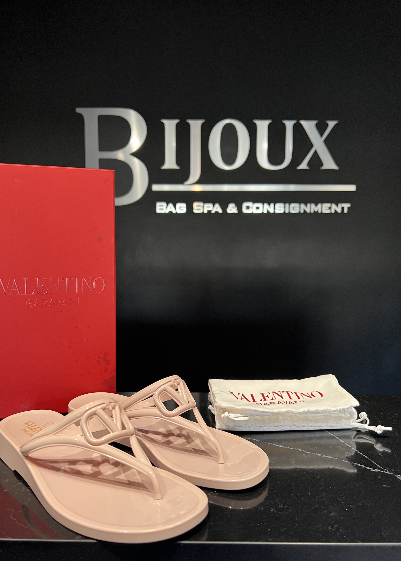 Valentino SOLD- Valentino Garavani Vlogo Flip Flop