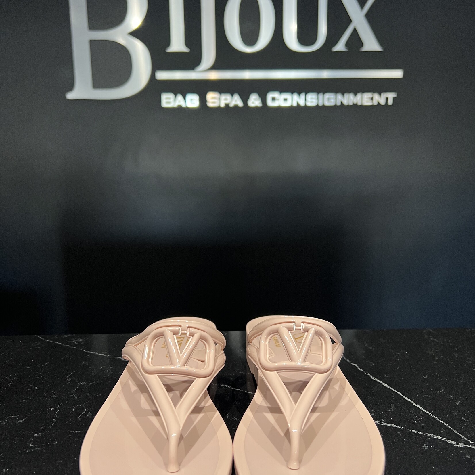 Valentino SOLD- Valentino Garavani Vlogo Flip Flop