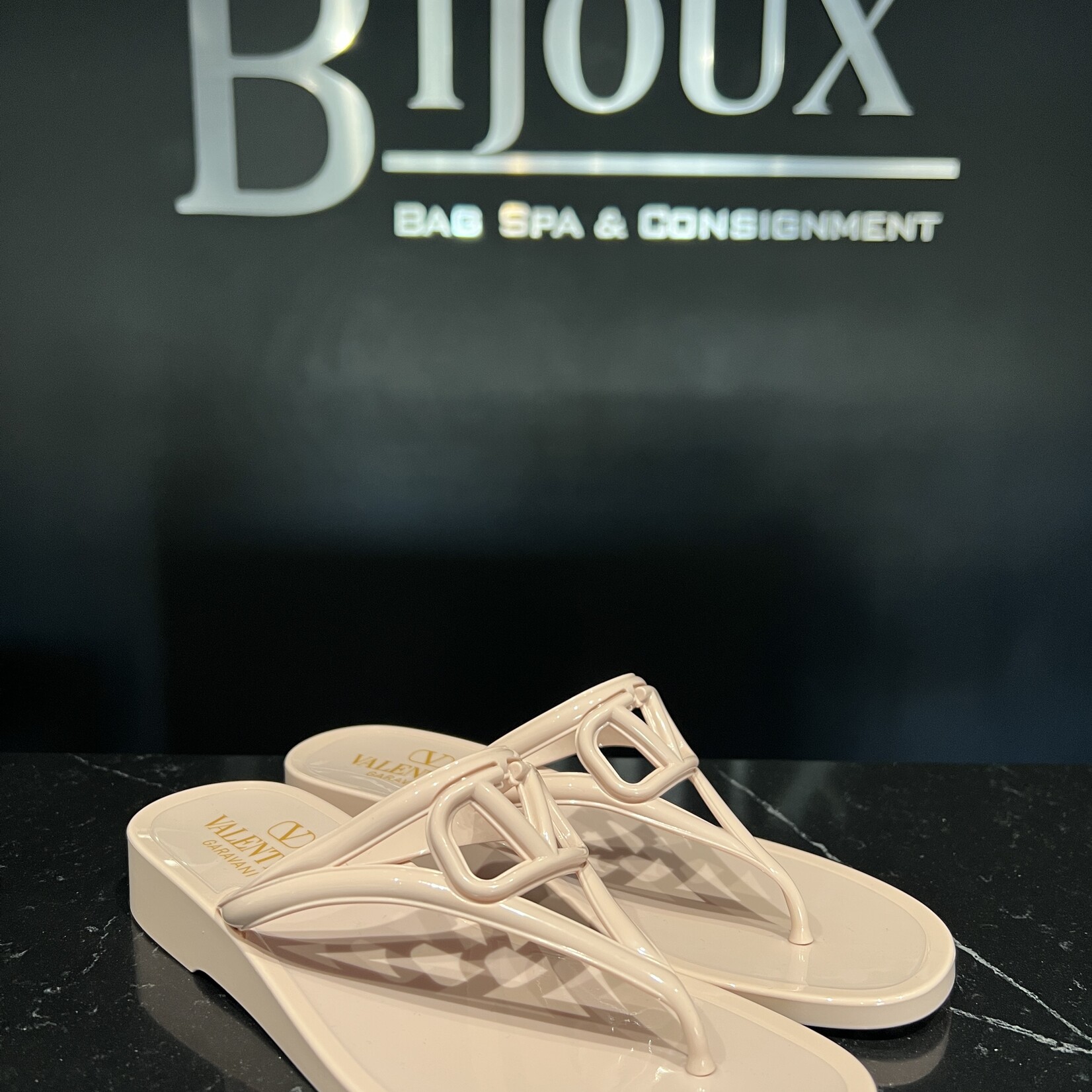Valentino SOLD- Valentino Garavani Vlogo Flip Flop