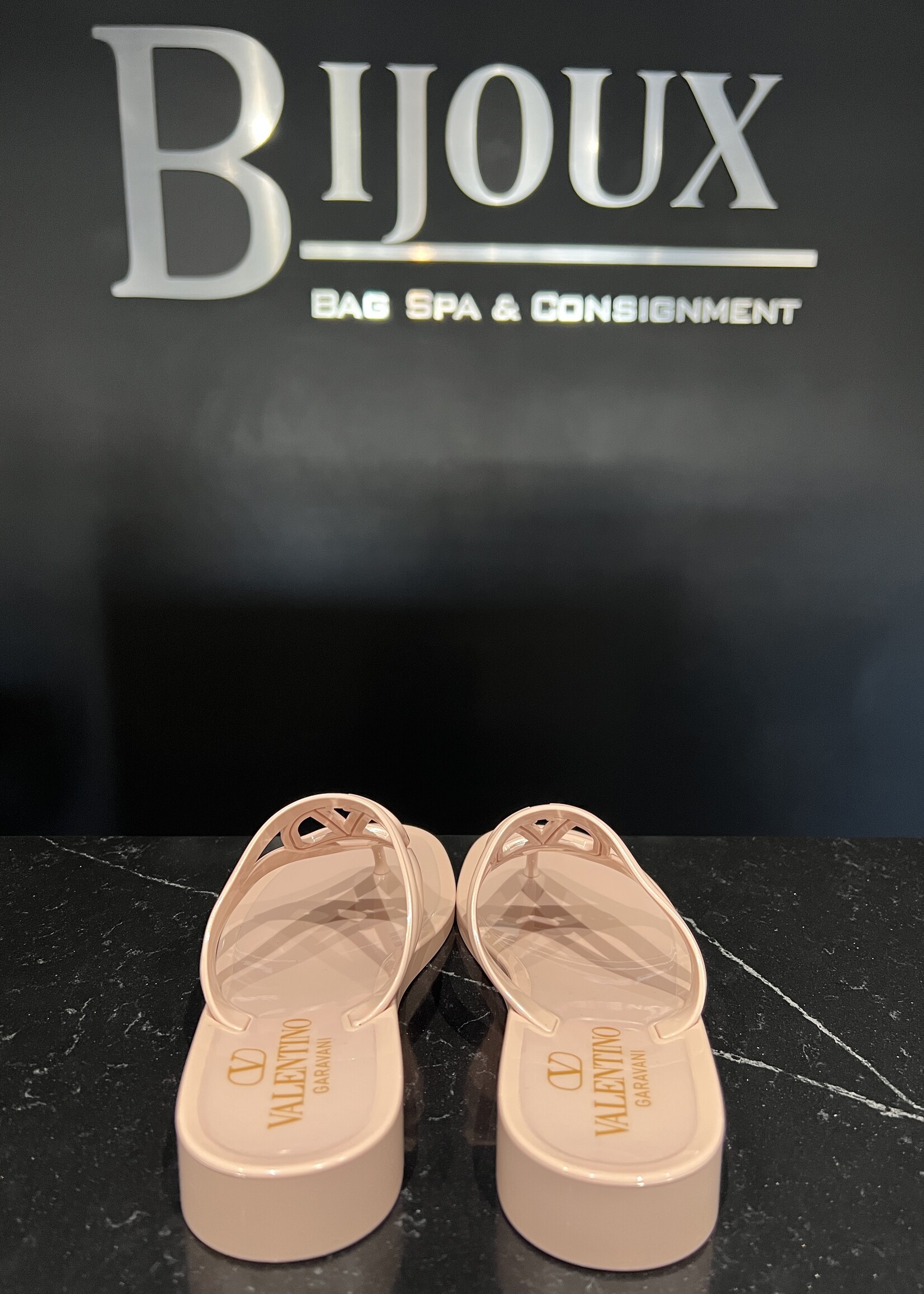 Valentino SOLD- Valentino Garavani Vlogo Flip Flop