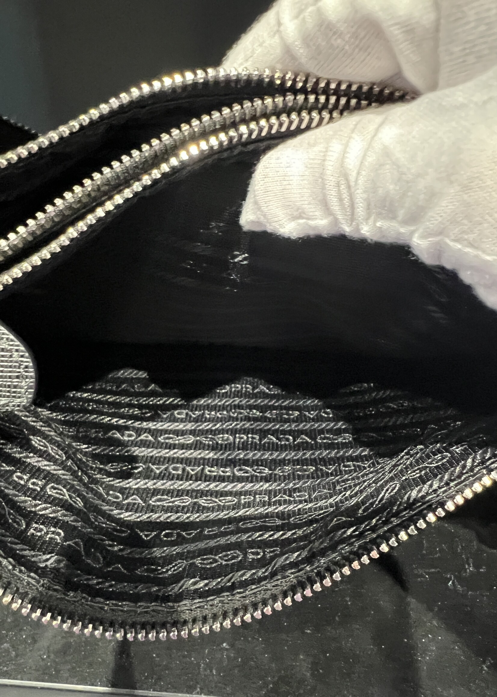 Prada SOLD- Prada Re-Edition Messenger