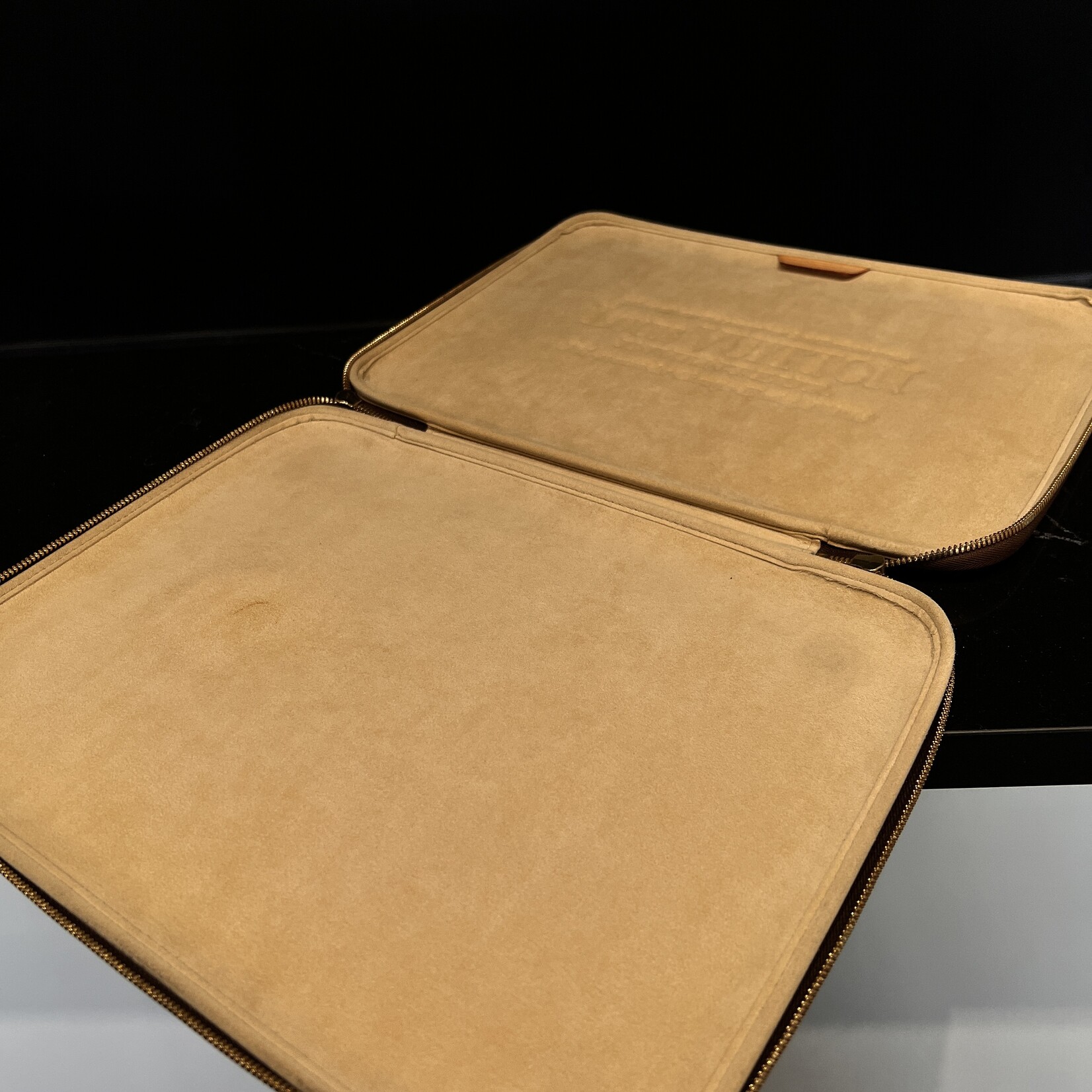 Louis Vuitton Louis Vuitton Laptop Sleeve