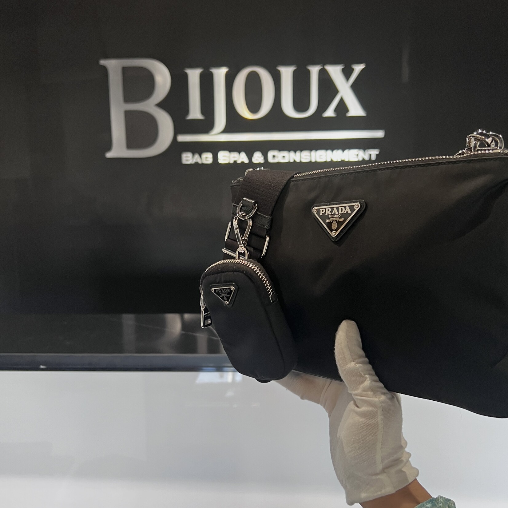 Prada SOLD- Prada Re-Edition Messenger