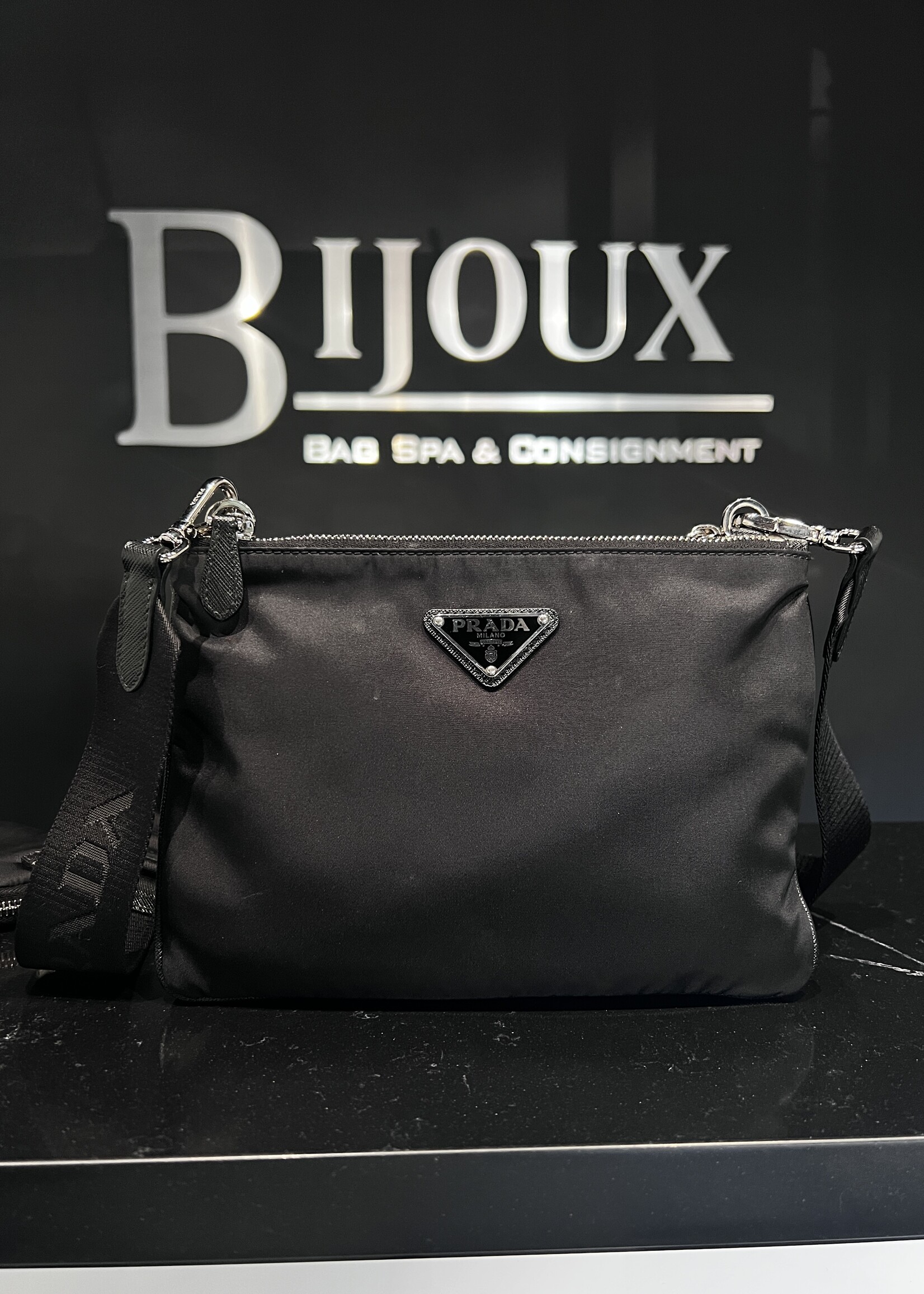 Prada SOLD- Prada Re-Edition Messenger