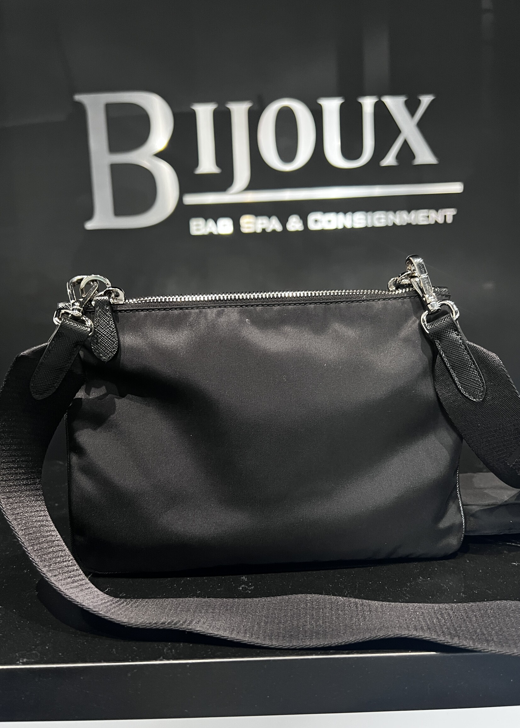 Prada SOLD- Prada Re-Edition Messenger