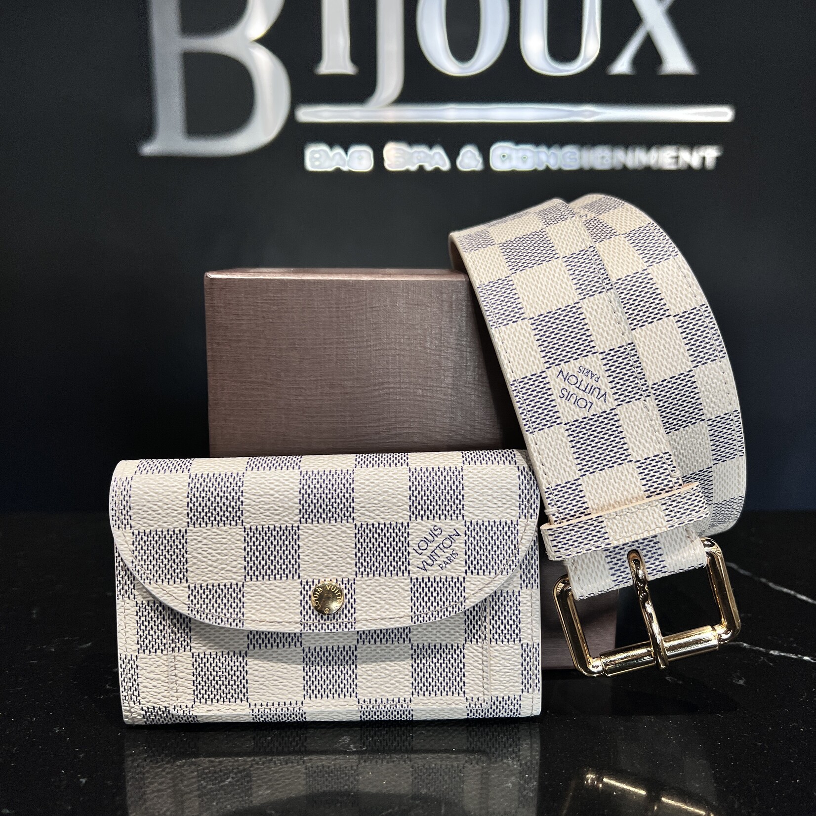 Louis Vuitton Louis Vuitton Damier Azur Pochette Solo Belt