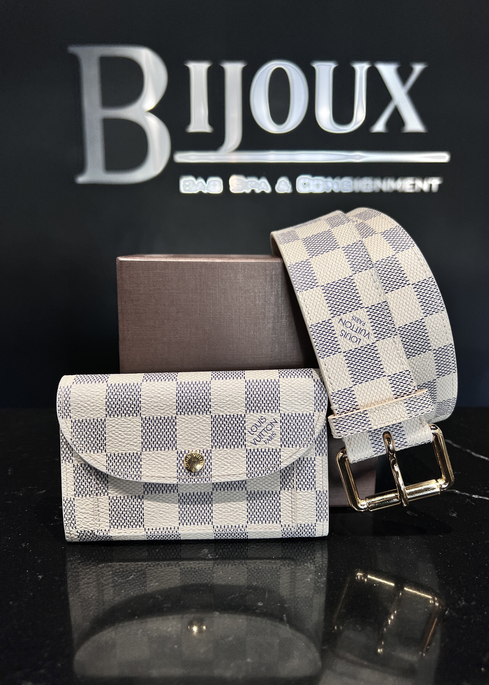 Louis Vuitton Louis Vuitton Damier Azur Pochette Solo Belt