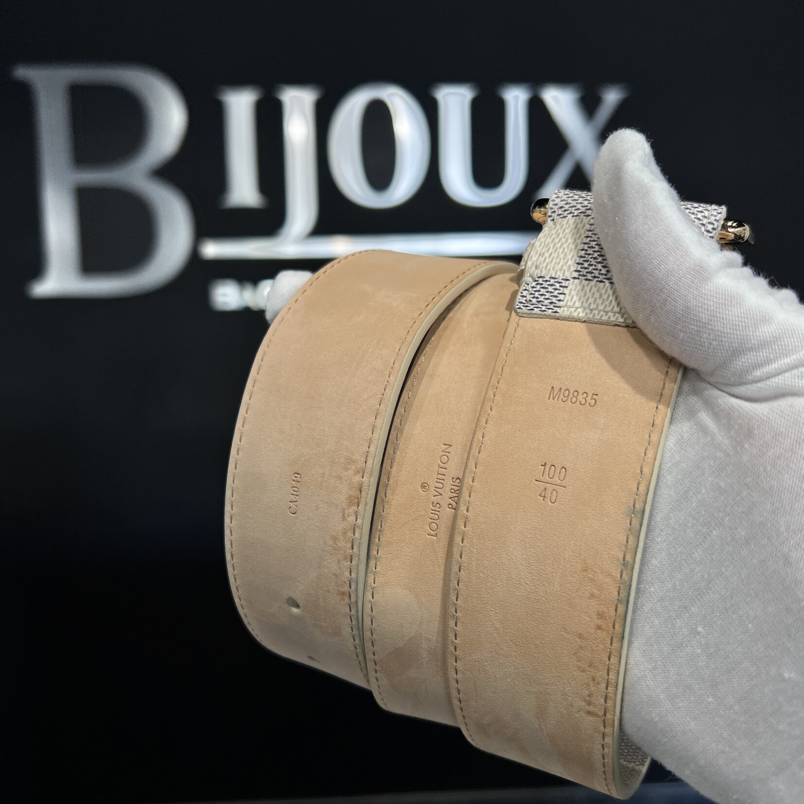 Louis Vuitton Louis Vuitton Damier Azur Pochette Solo Belt