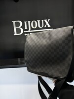 Louis Vuitton SOLD - Louis Vuitton Daniel MM