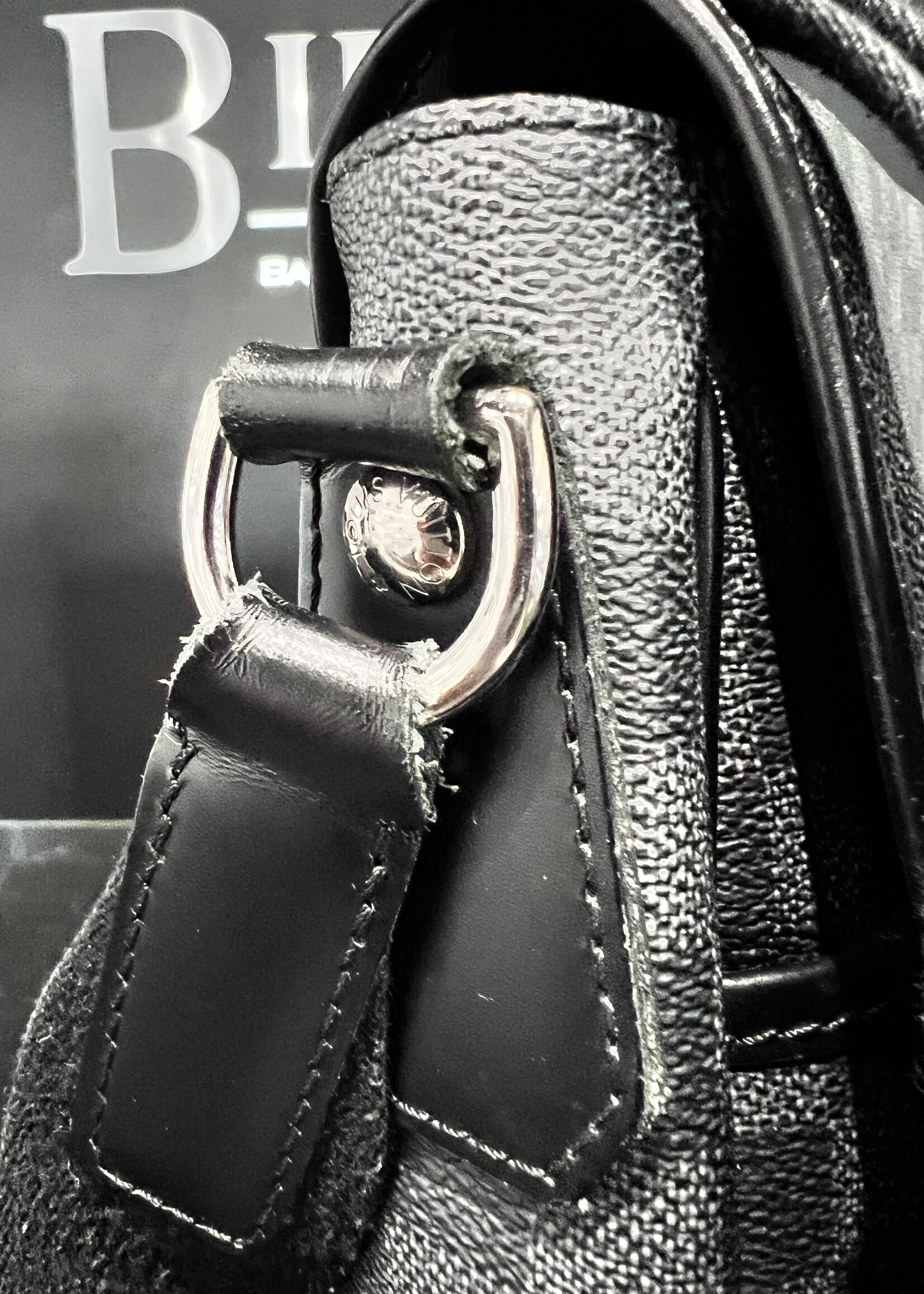 Louis Vuitton SOLD - Louis Vuitton Daniel MM