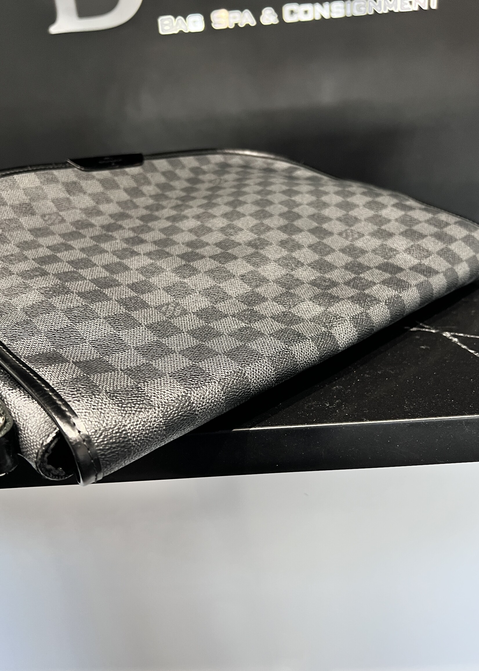 Louis Vuitton SOLD - Louis Vuitton Daniel MM