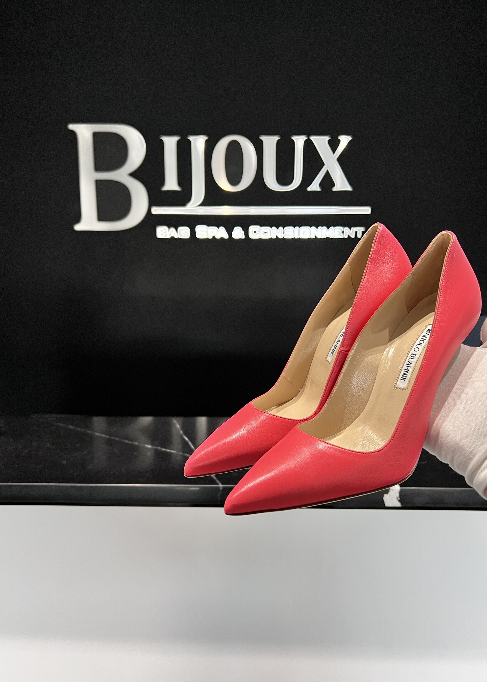 Manolo Blahnik SOLD- Manolo Blahnik Pink Heels 39