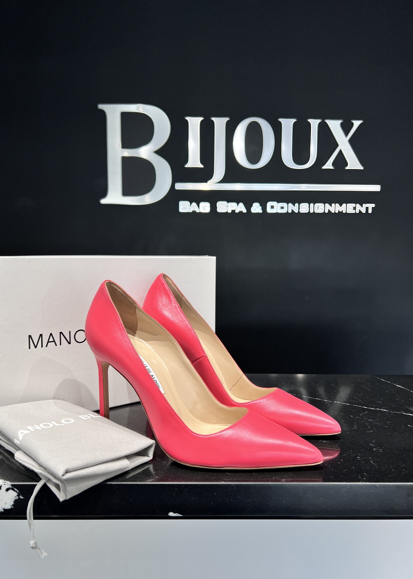 Manolo Blahnik SOLD- Manolo Blahnik Pink Heels 39