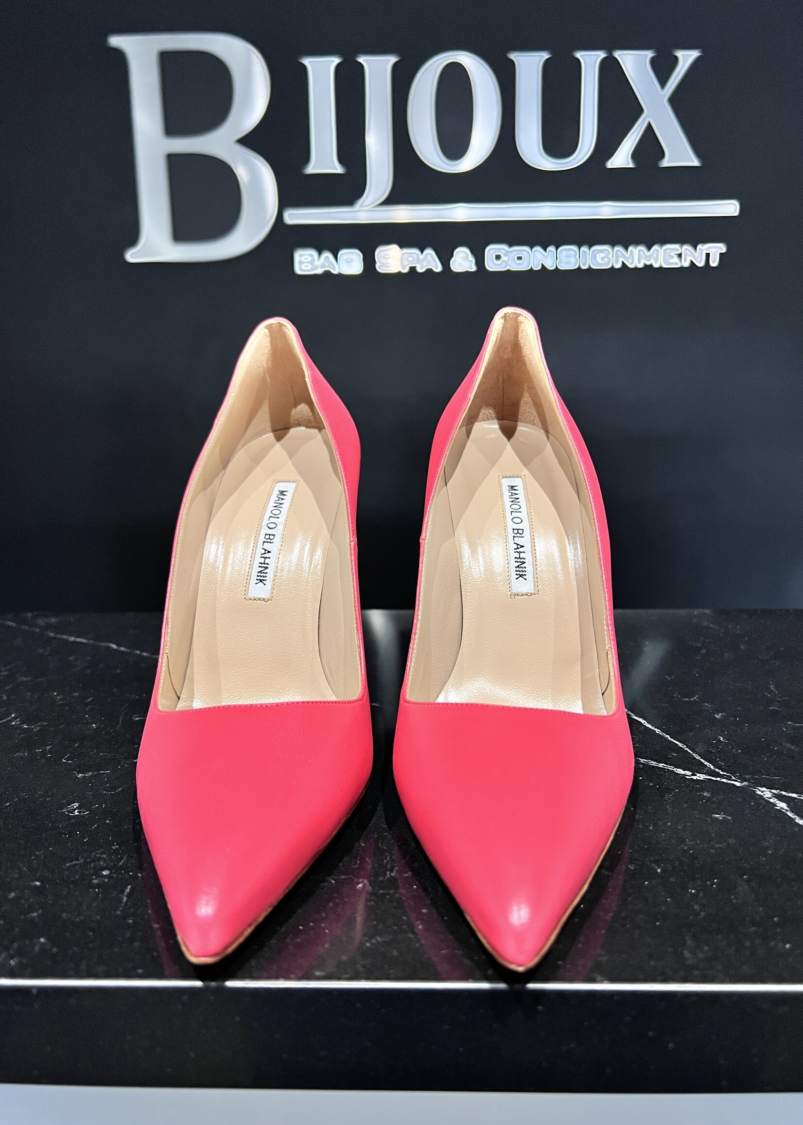 Manolo Blahnik SOLD- Manolo Blahnik Pink Heels 39