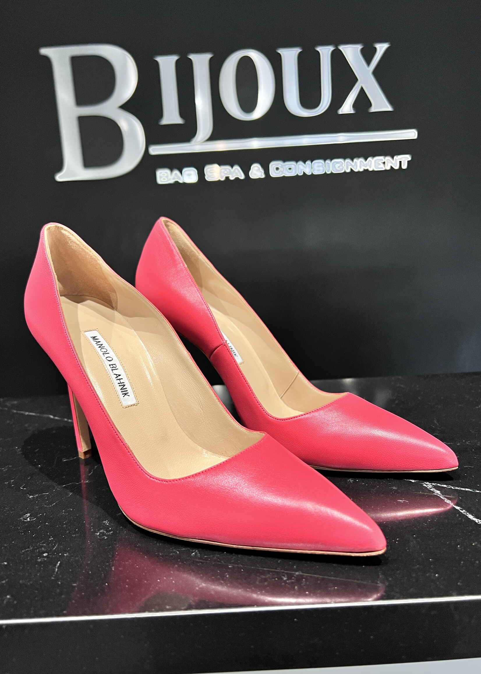 Manolo Blahnik SOLD- Manolo Blahnik Pink Heels 39