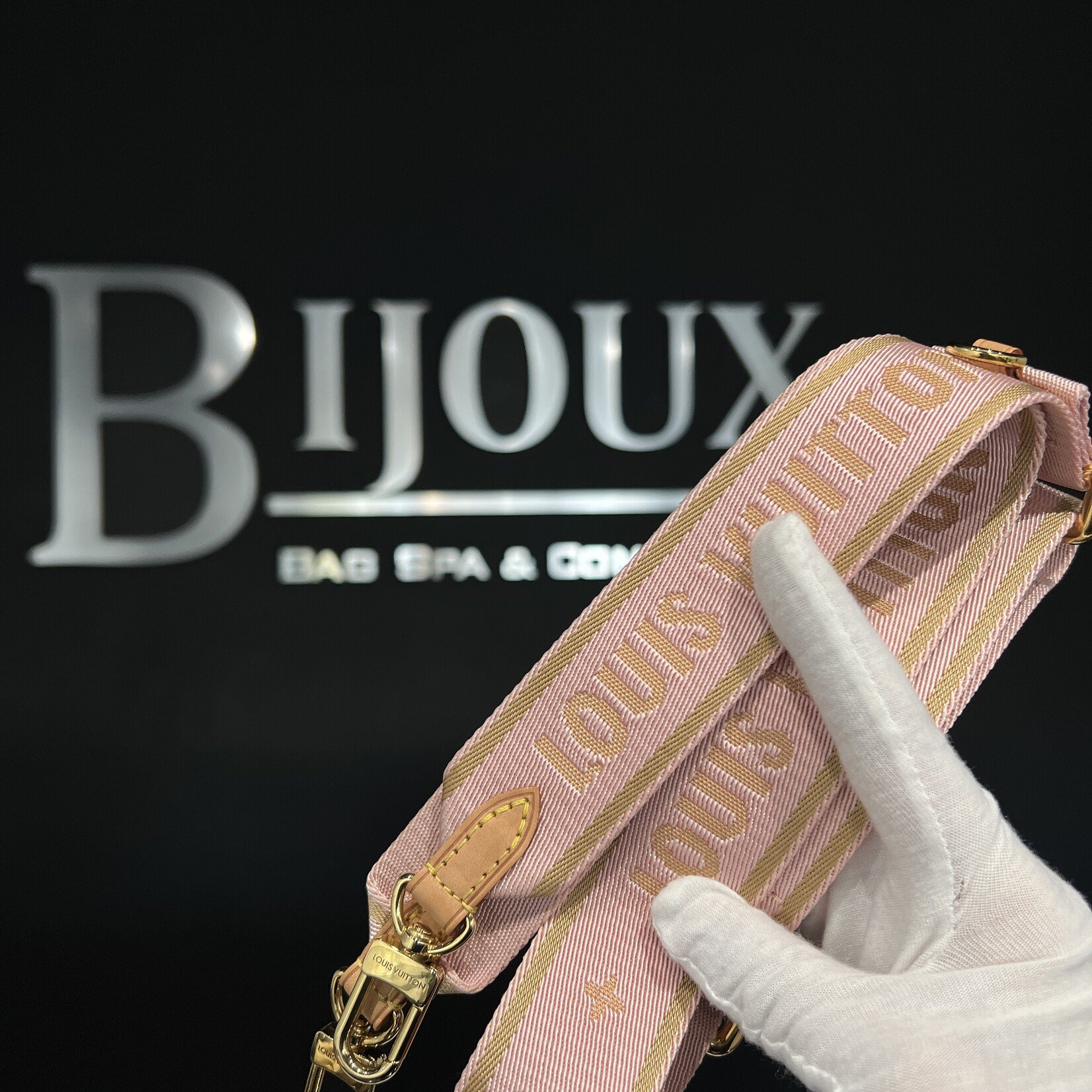 Louis Vuitton SOLD - Louis Vuitton Multi Pochette