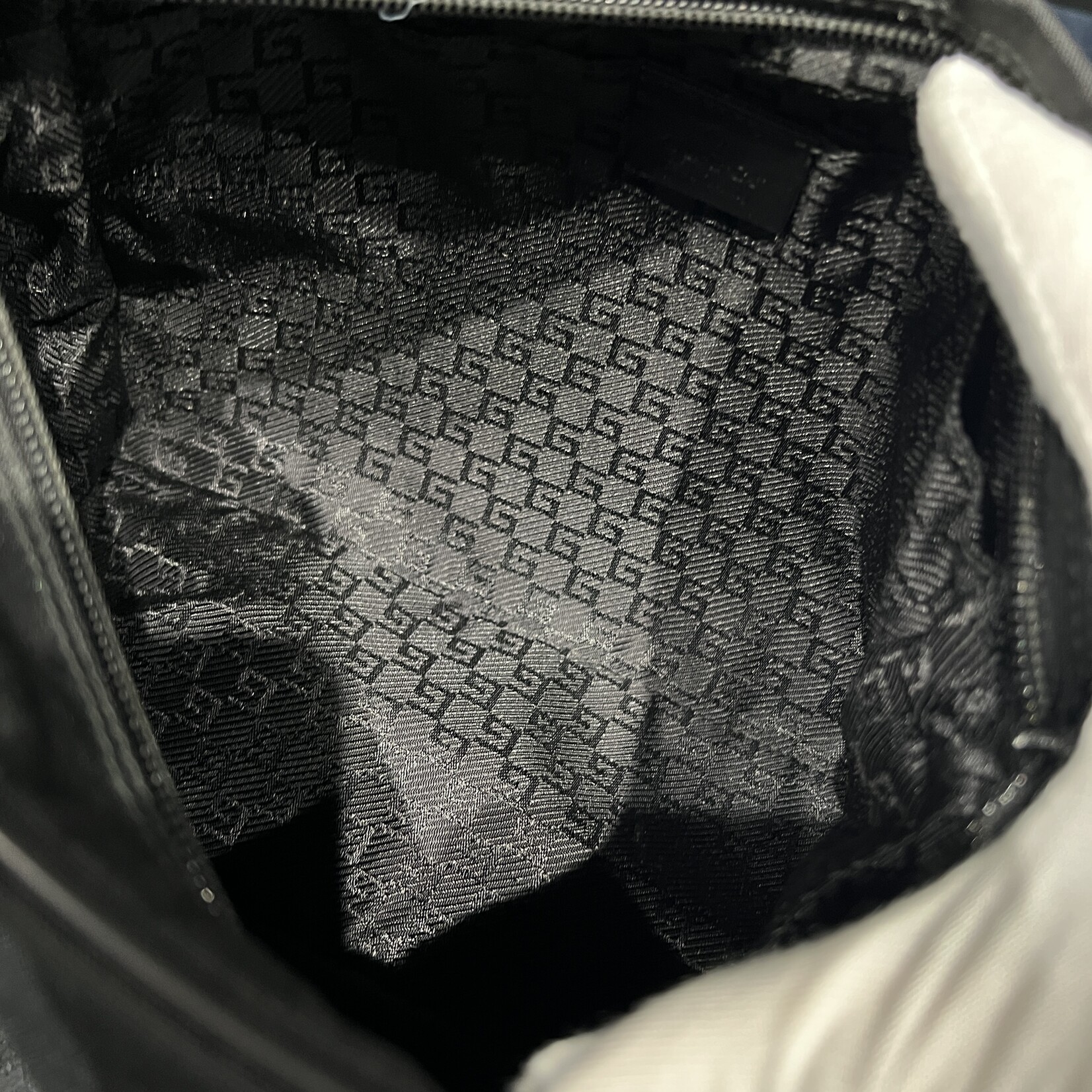 Gucci SOLD - Gucci Flat Pocket Messenger