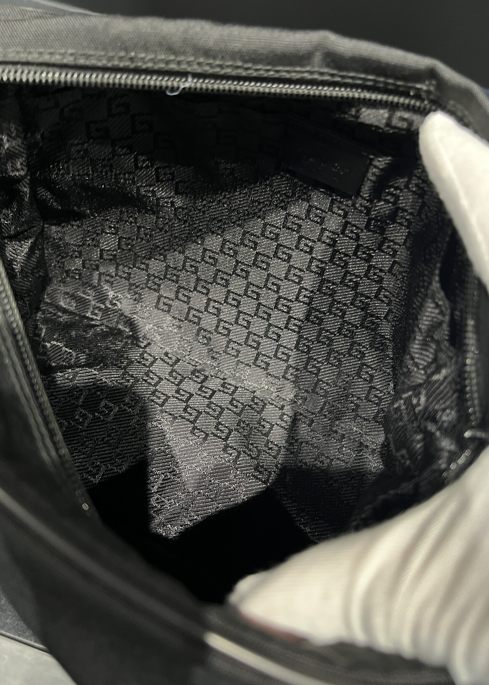 Gucci SOLD - Gucci Flat Pocket Messenger