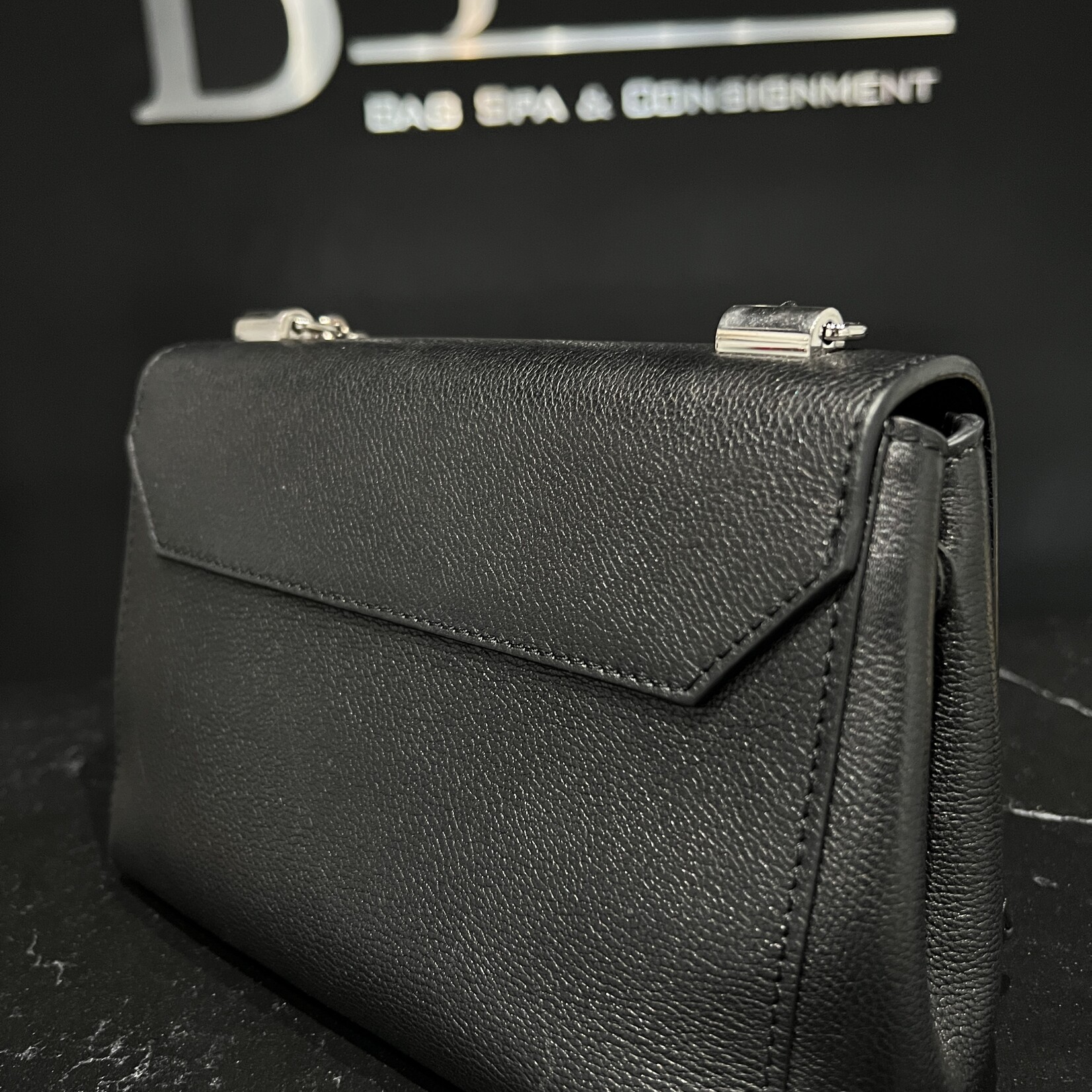 Louis Vuitton SOLD- Louis Vuitton Lock Me II