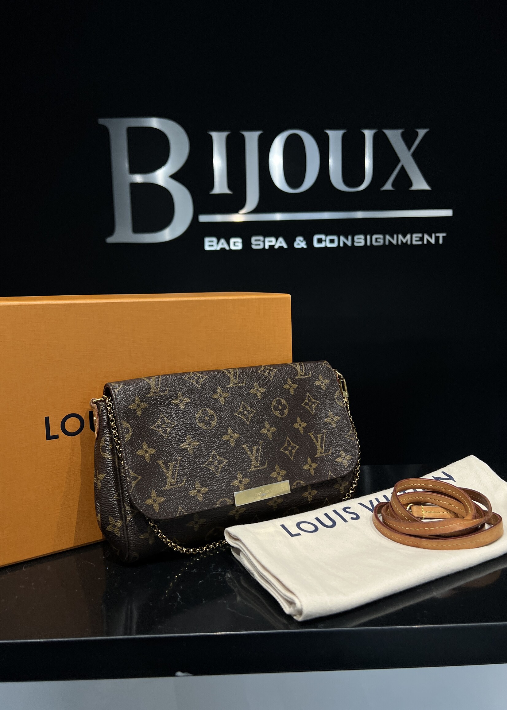 Louis Vuitton SOLD - Louis Vuitton Favourite MM