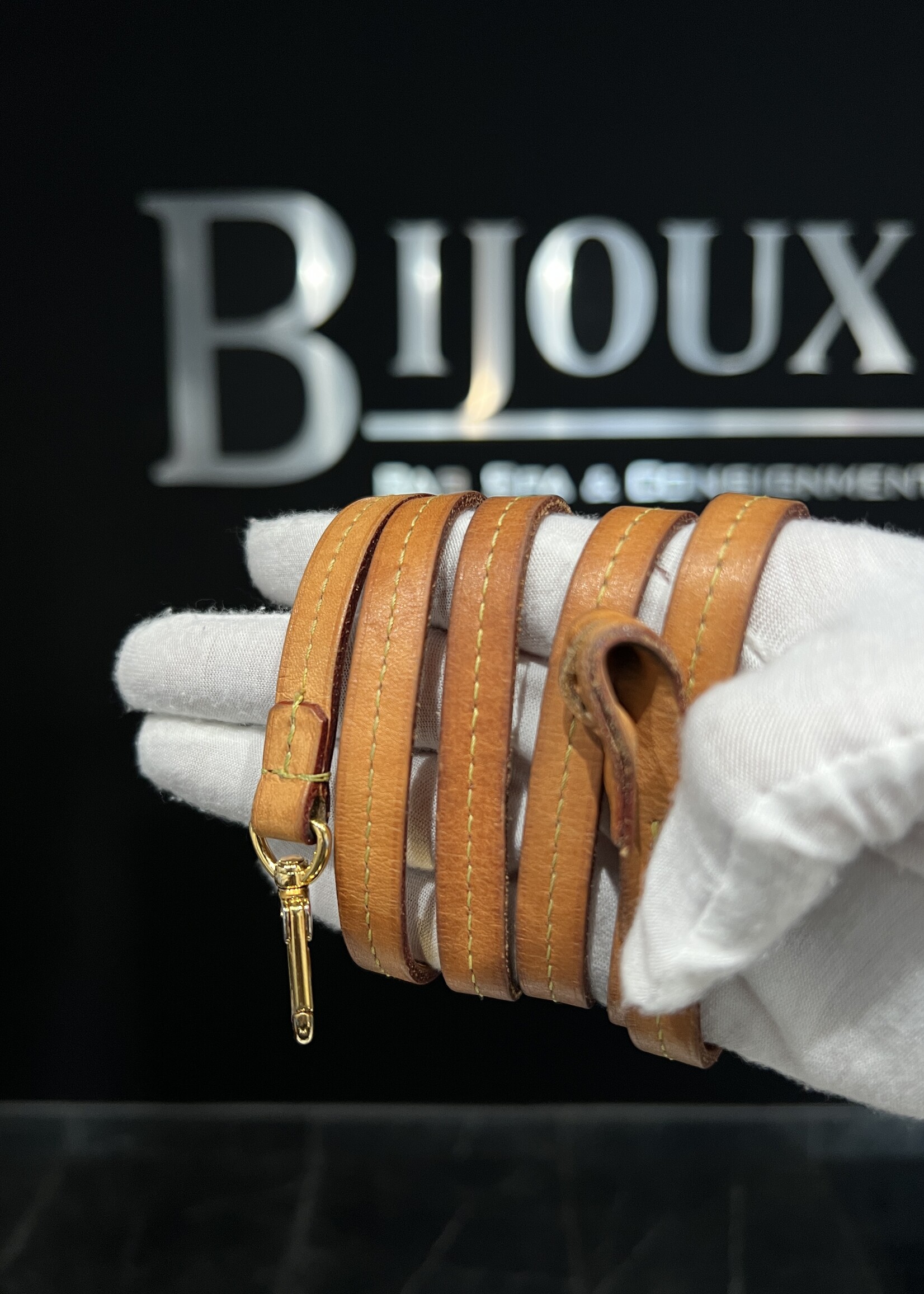 Louis Vuitton SOLD - Louis Vuitton Favourite MM