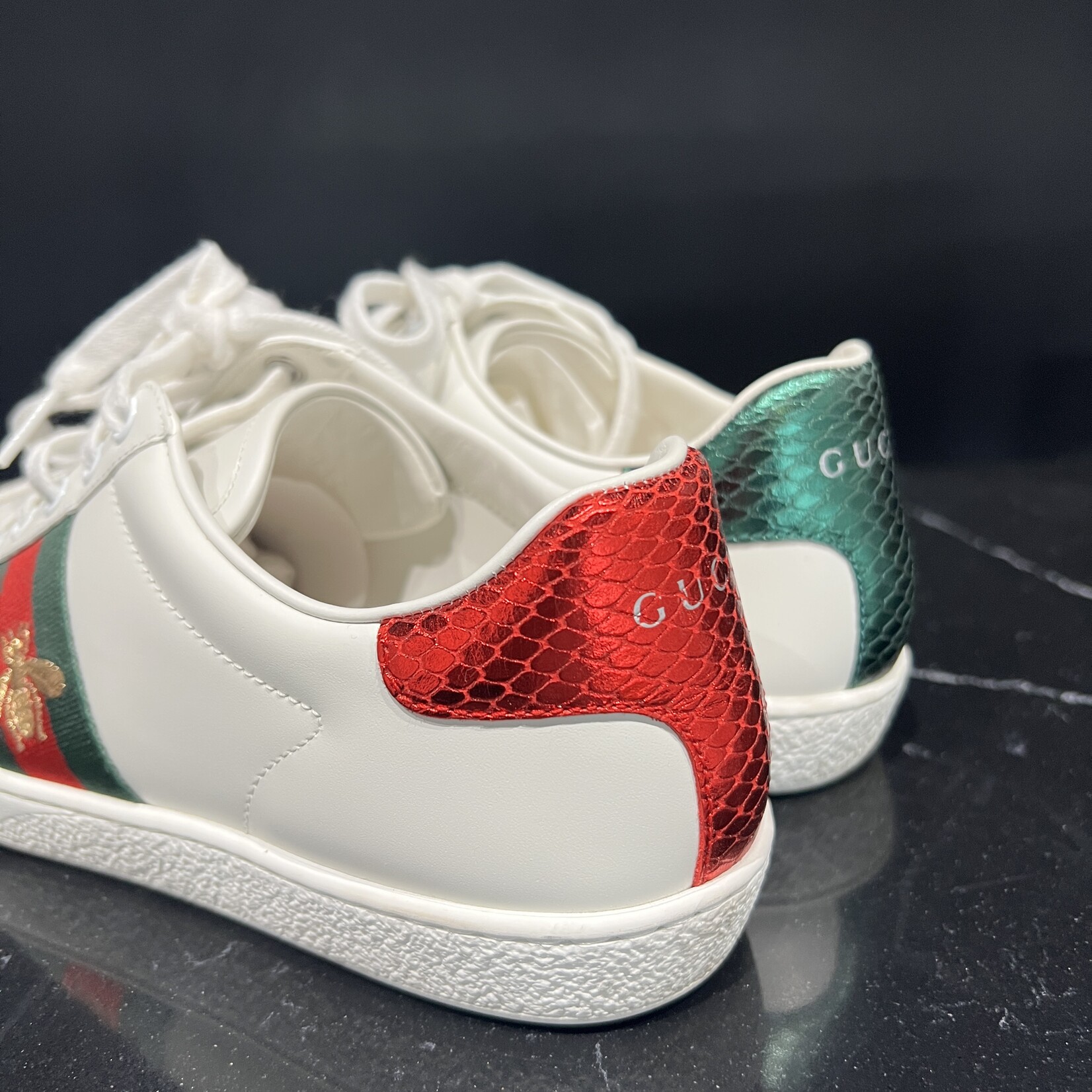 Gucci SOLD - Gucci Bee Sneakers - 38