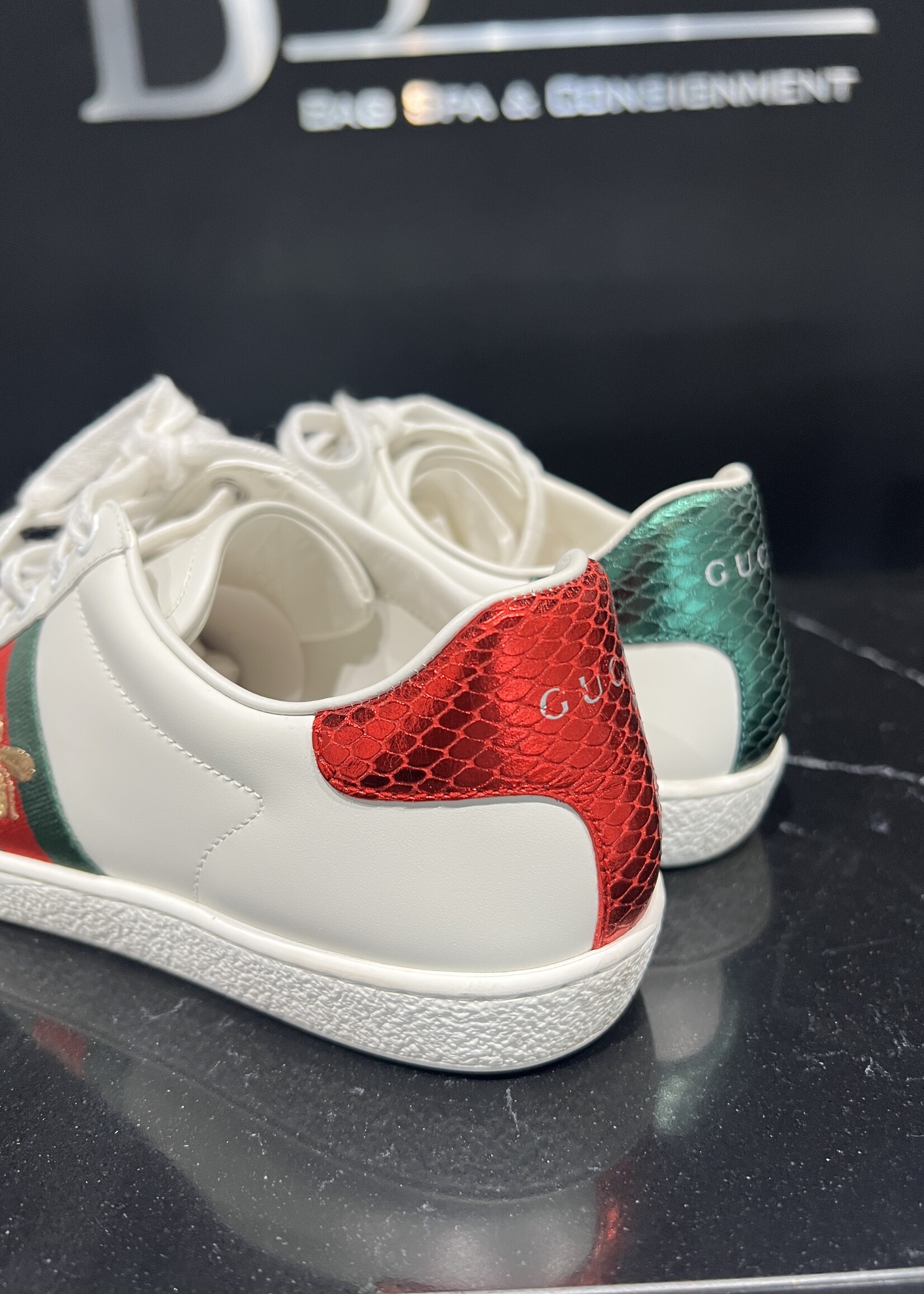 Gucci SOLD - Gucci Bee Sneakers - 38