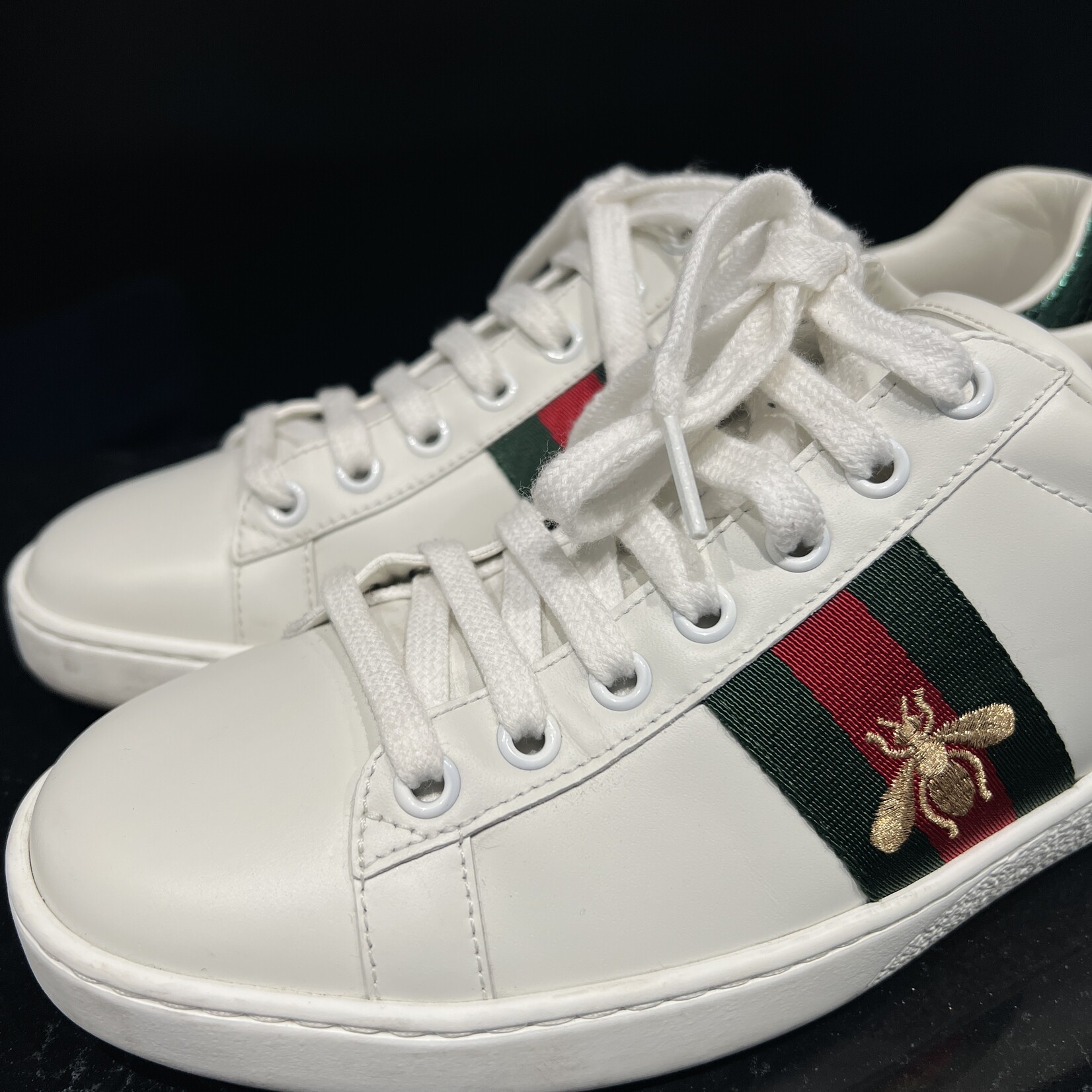 Gucci SOLD - Gucci Bee Sneakers - 38