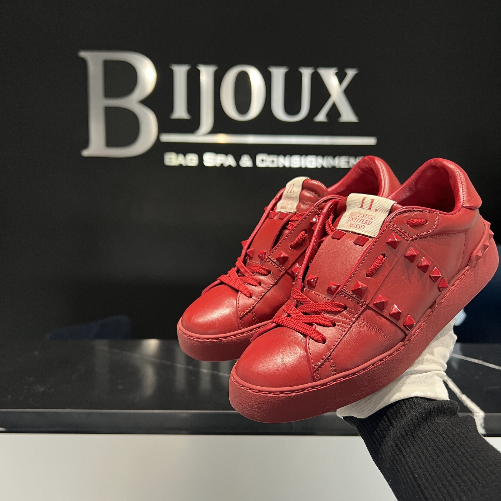 Valentino Valentino Studded Sneakers Red - 36.5