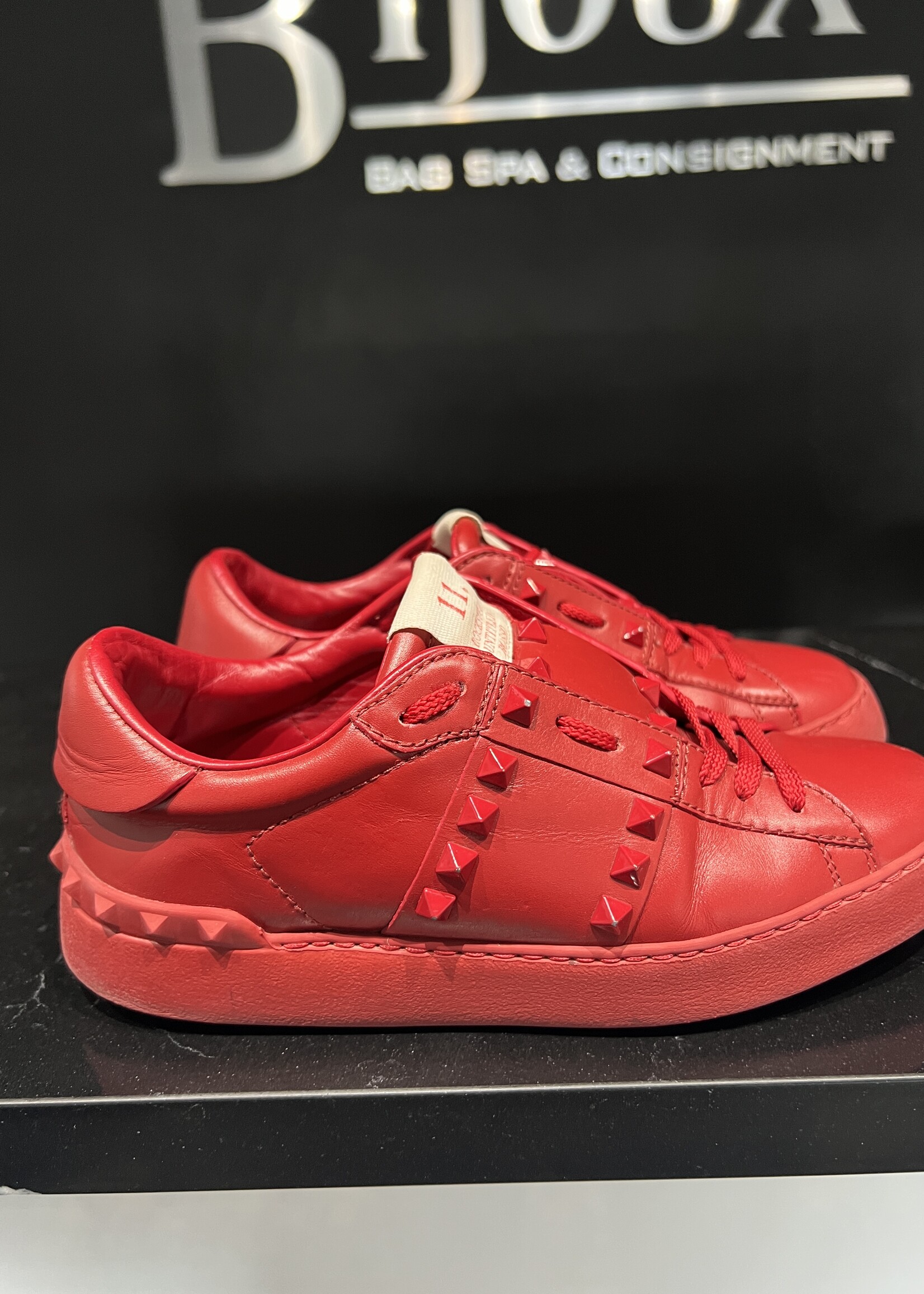Valentino Valentino Studded Sneakers Red - 36.5