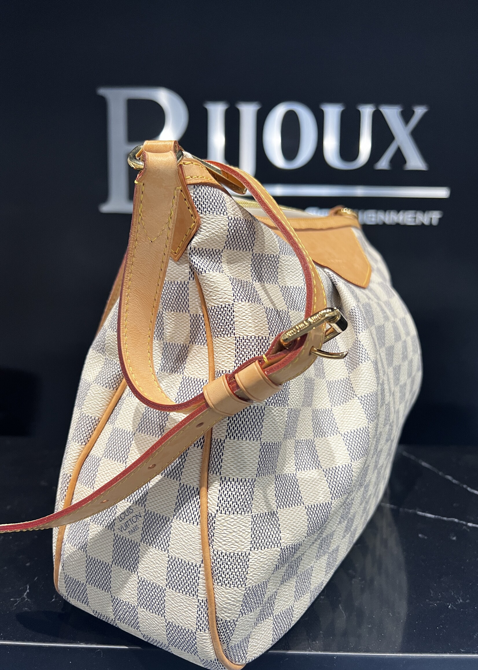 Louis Vuitton SOLD- Louis Vuitton Siracusa MM