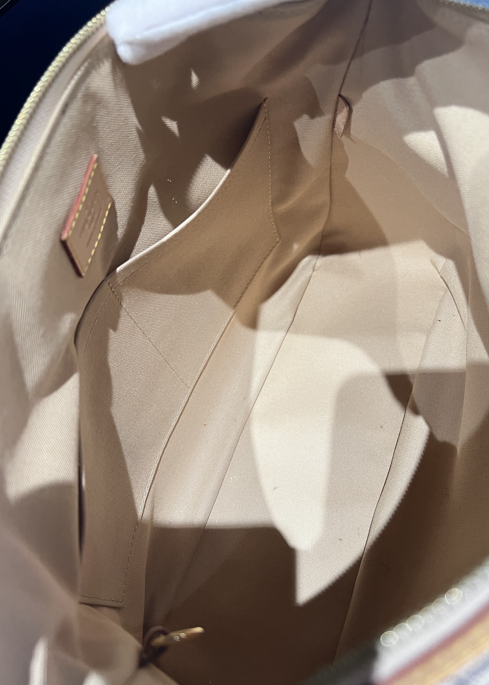 Louis Vuitton SOLD- Louis Vuitton Siracusa MM