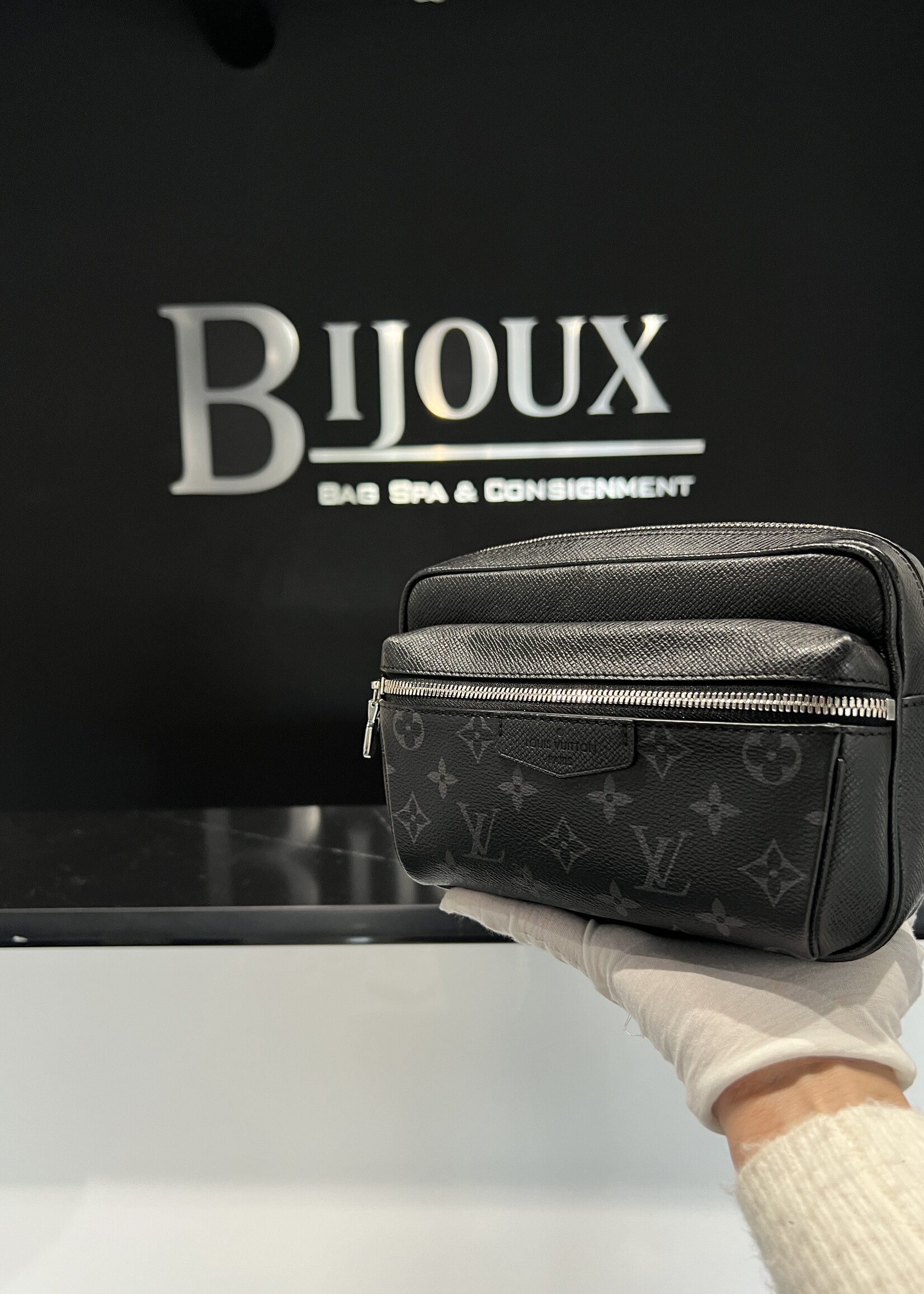 Louis Vuitton SOLD - Louis Vuitton Eclipse Taiga Messenger