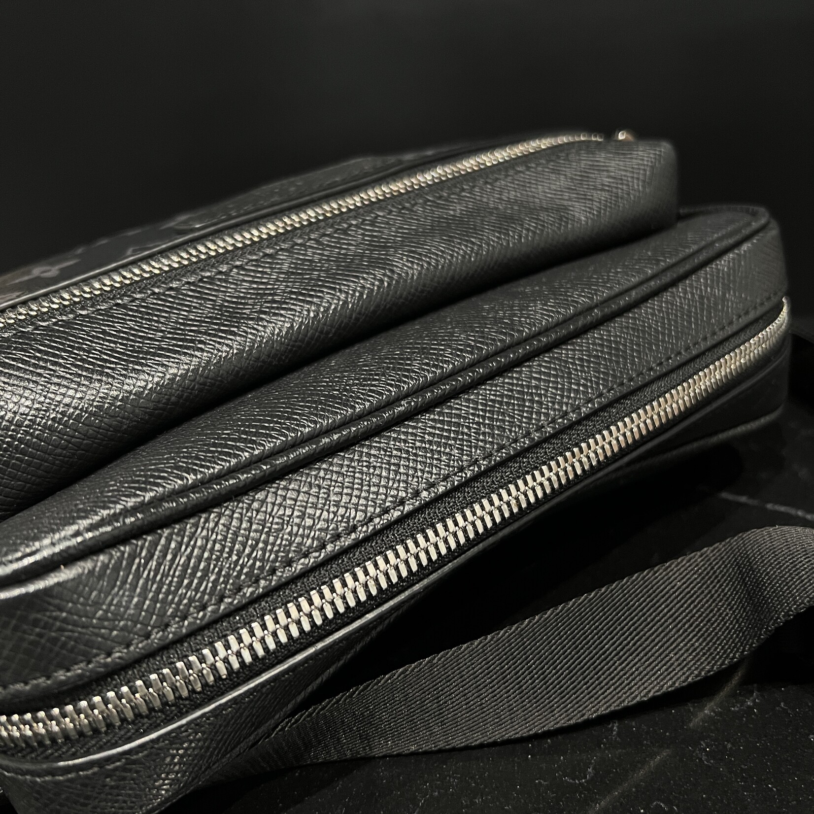 Louis Vuitton Louis Vuitton Eclipse Taiga Messenger