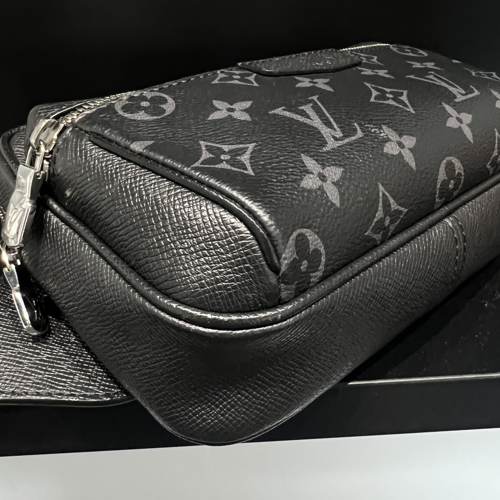 Louis Vuitton Louis Vuitton Eclipse Taiga Messenger