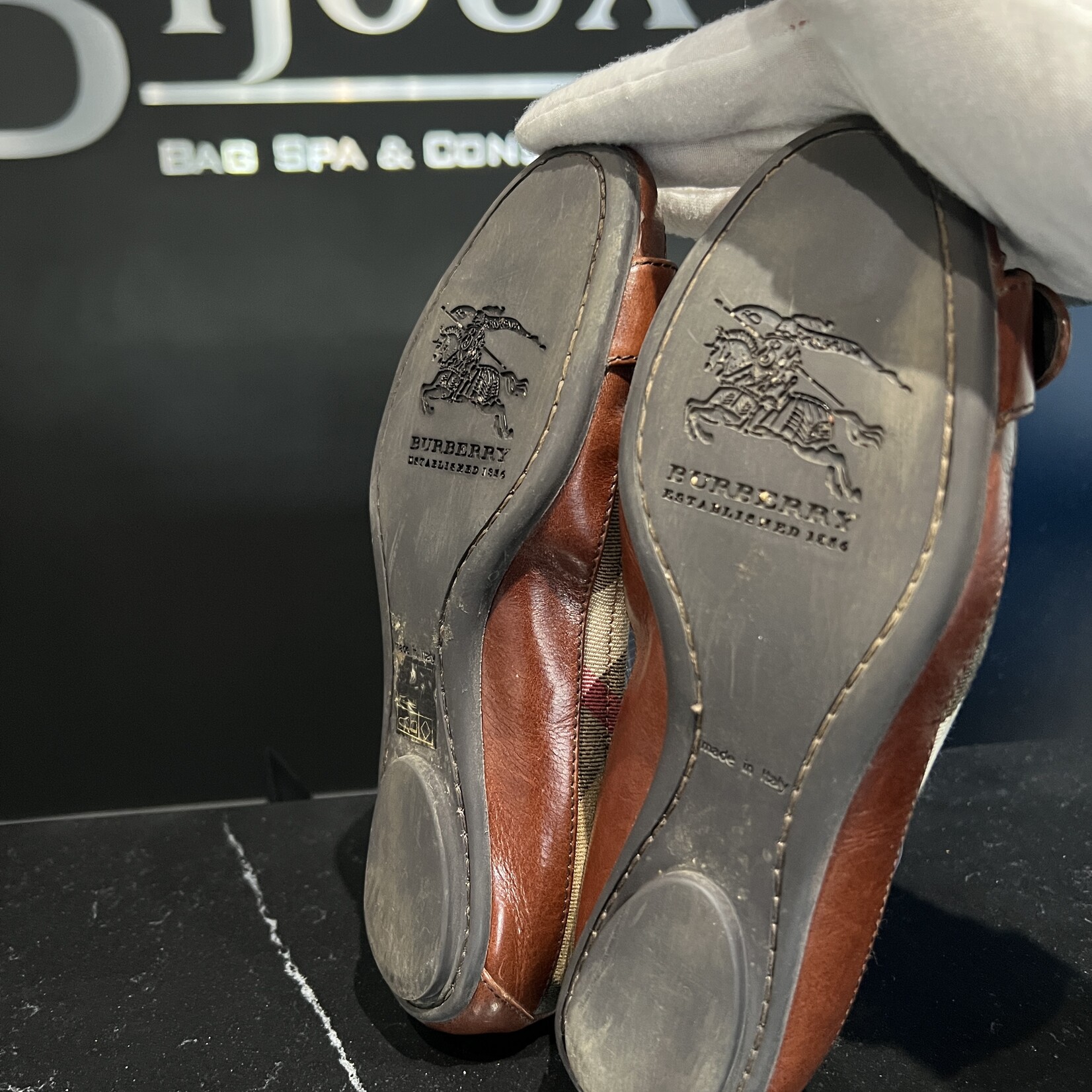 Burberry Burberry Flats - 7