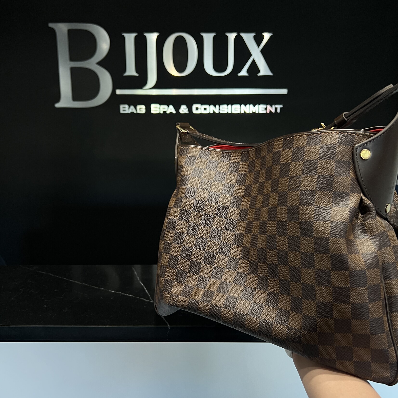 Louis Vuitton SOLD - Louis Vuitton Reggia Damier Ebene