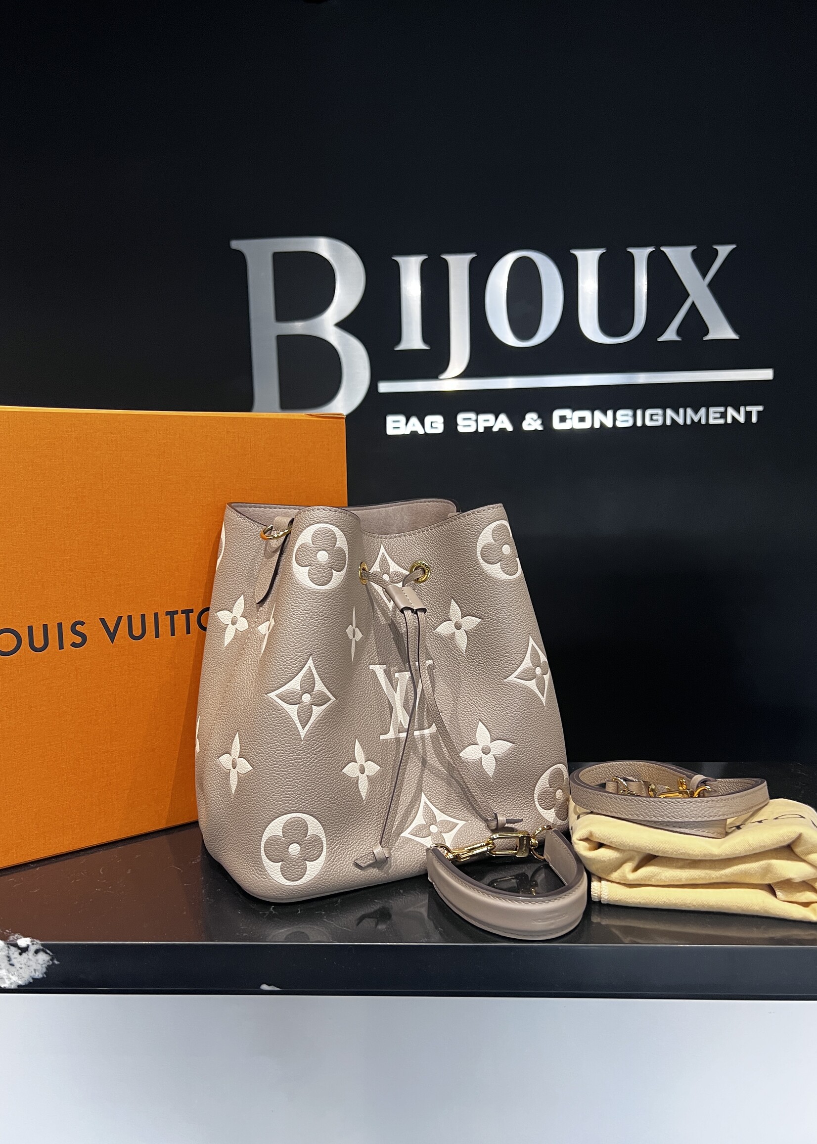 Louis Vuitton SOLD - Louis Vuitton NoeNoe Empreinte MM Nude