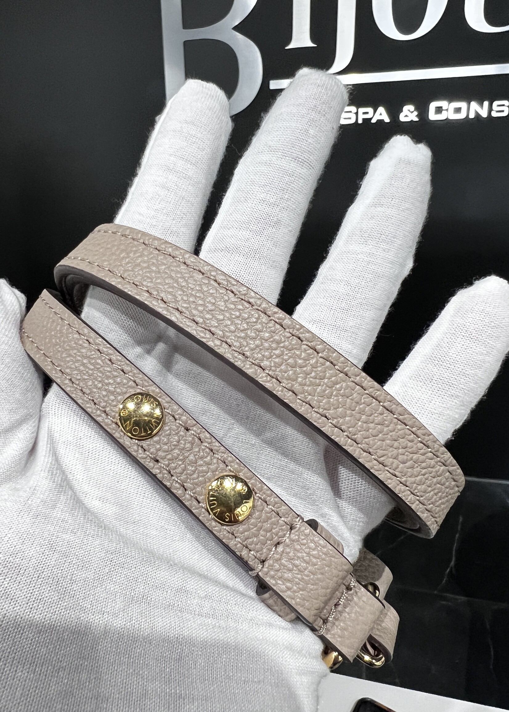 Louis Vuitton SOLD - Louis Vuitton NoeNoe Empreinte MM Nude