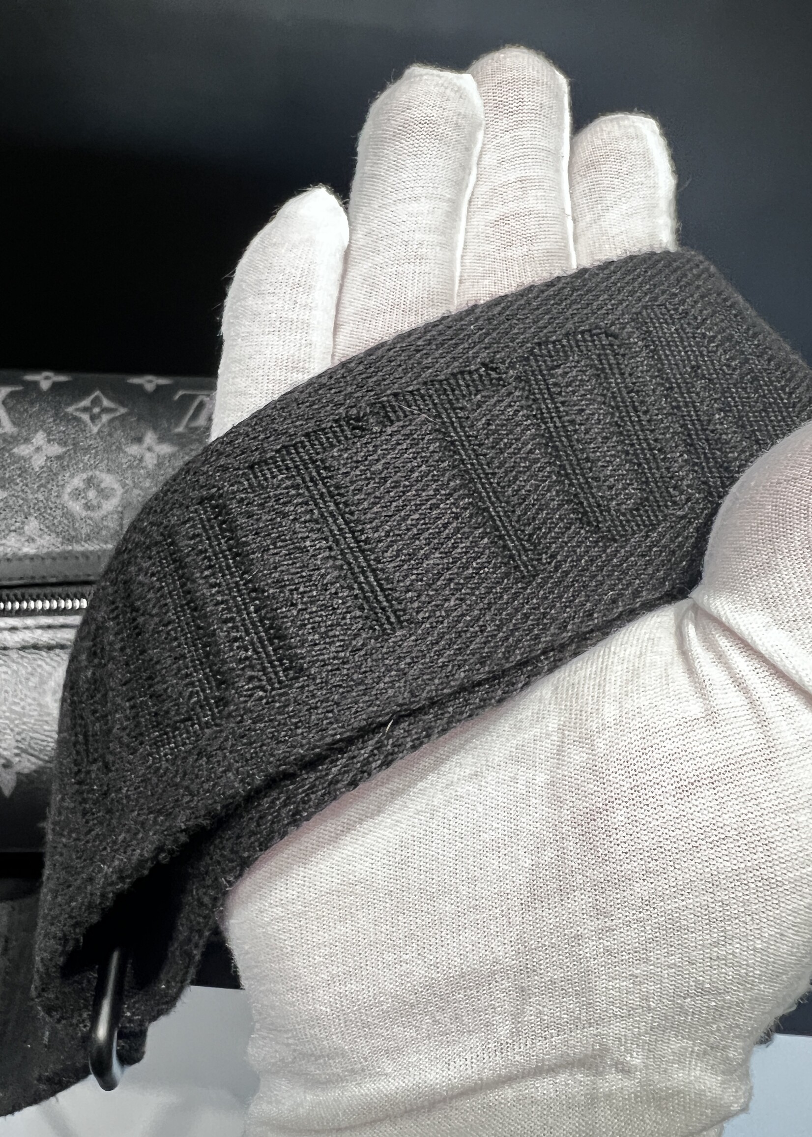 Louis Vuitton SOLD- Louis Vuitton Monogram Eclipse S-Cape