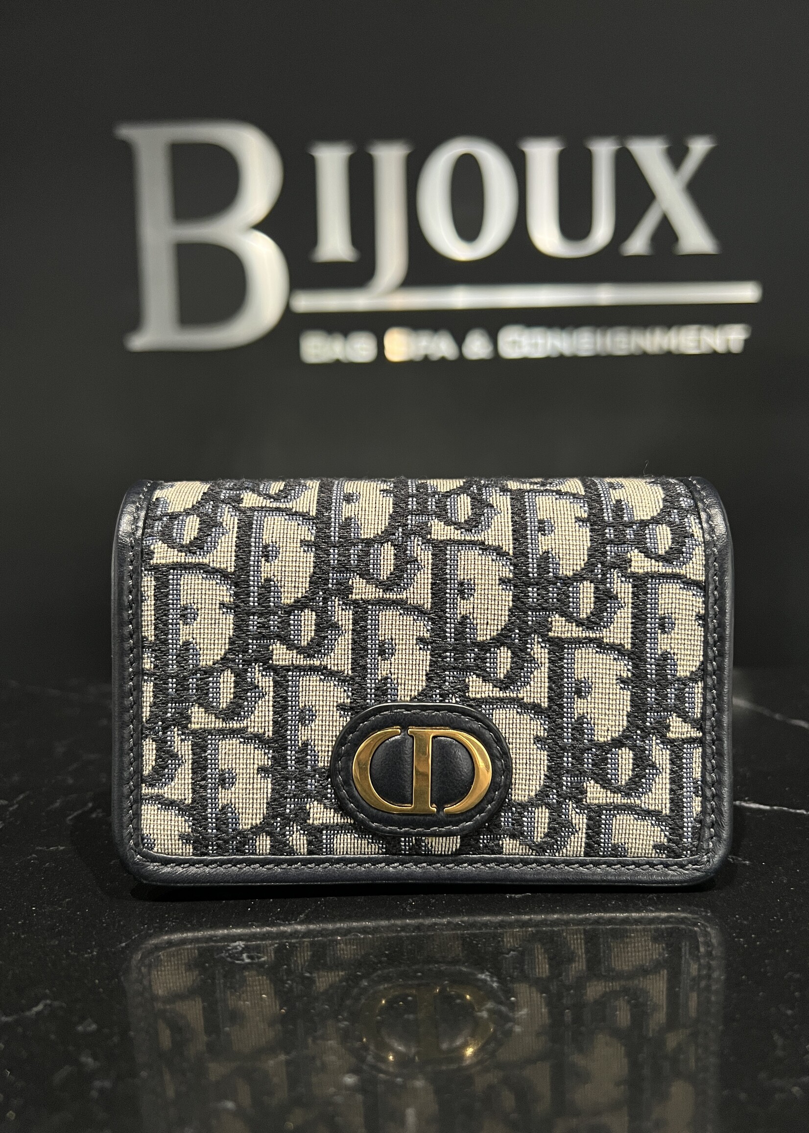 Christian Dior SOLD- Christian Dior Montaigne 30 Nano Chain Pouch