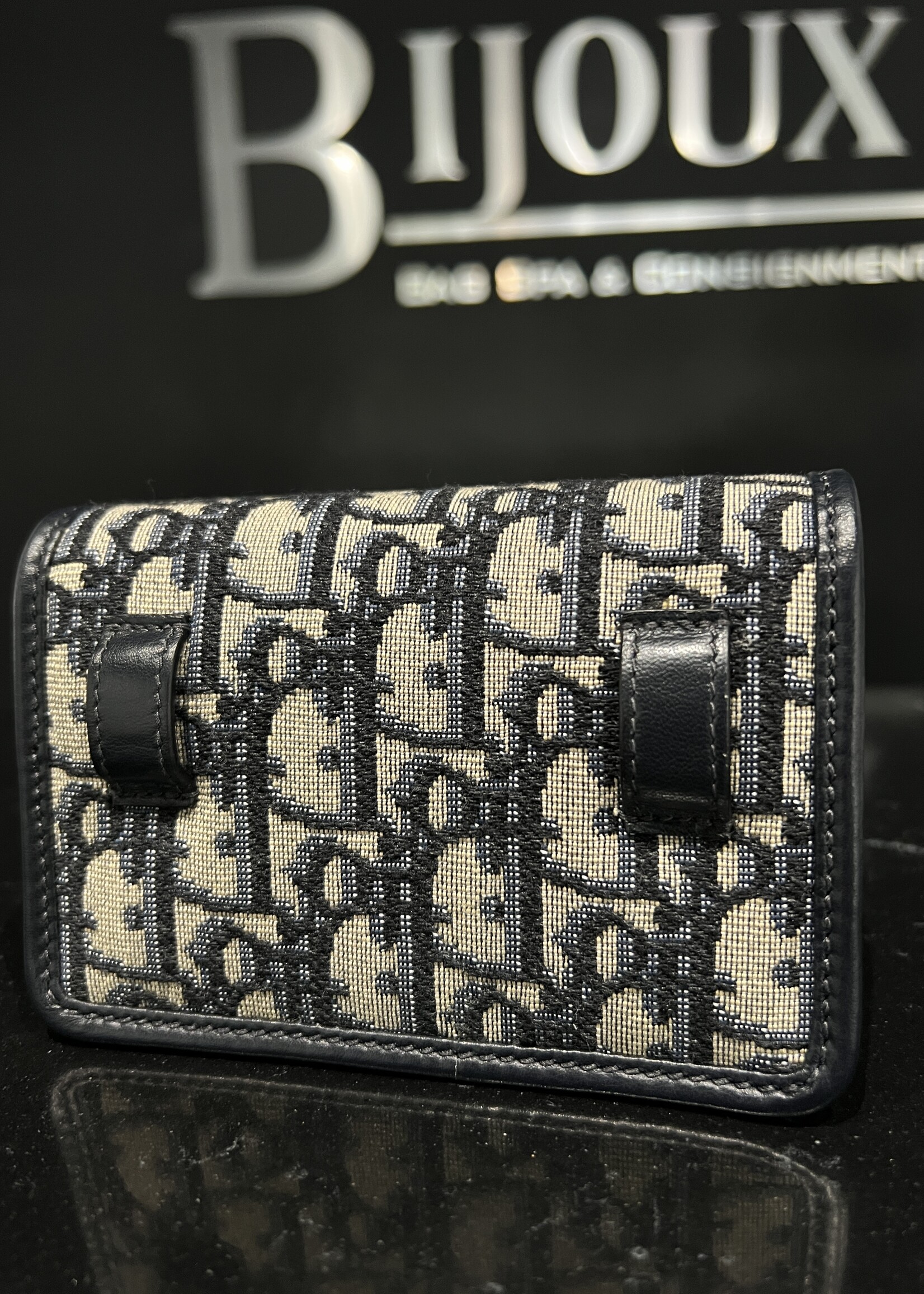 Christian Dior SOLD- Christian Dior Montaigne 30 Nano Chain Pouch